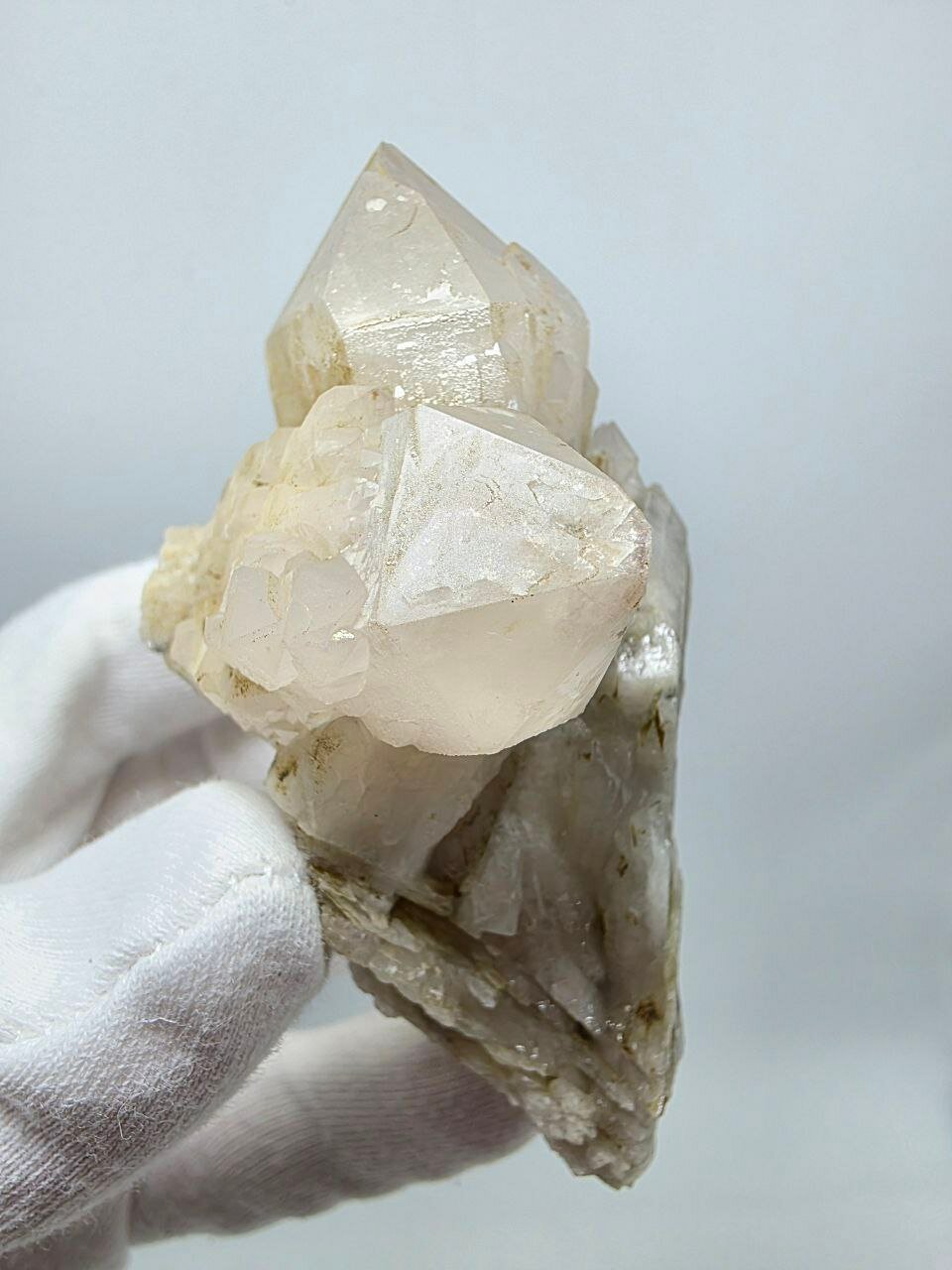 Друза кварца 88 мм, 129 г. — фото 1