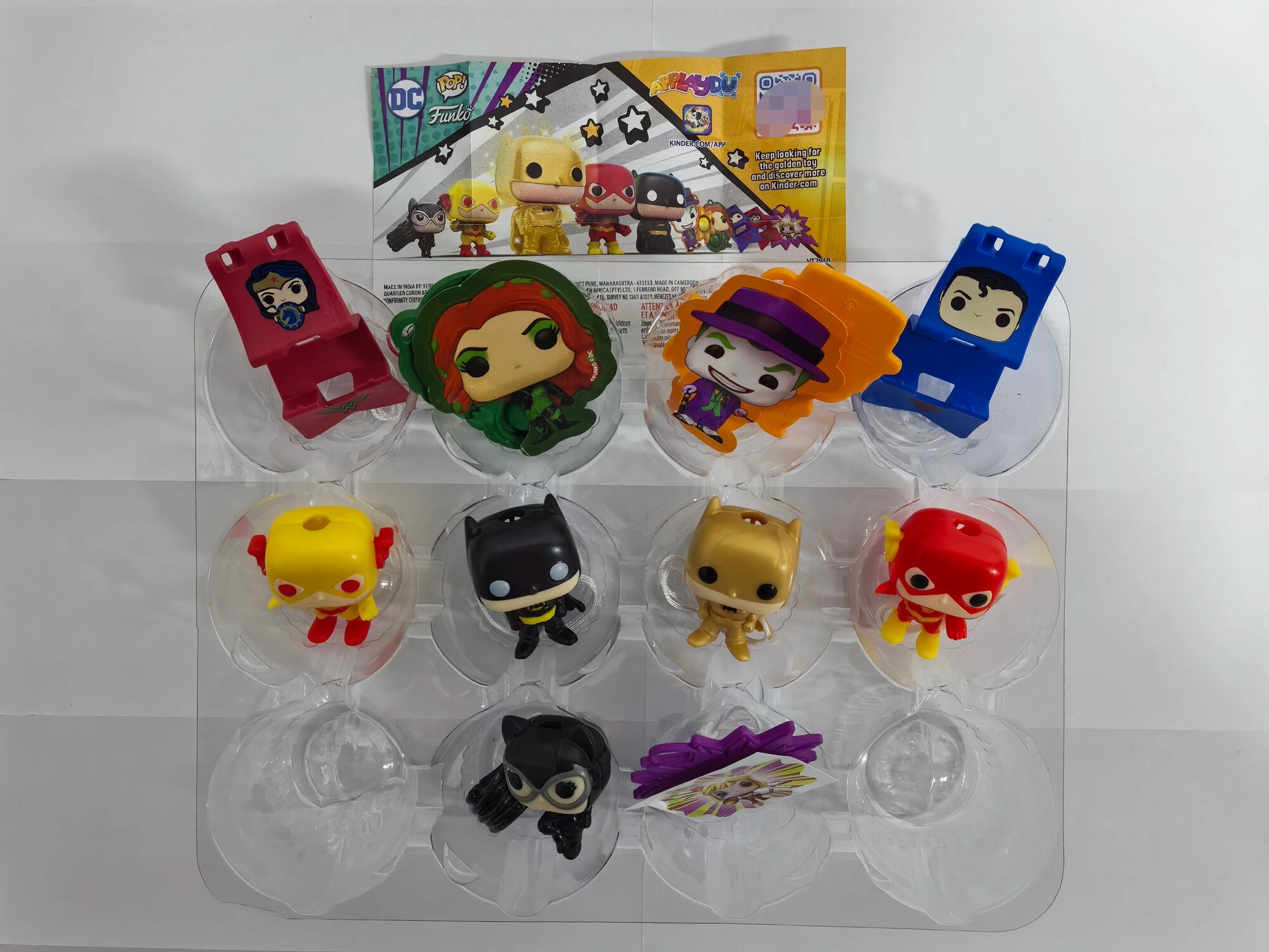 Kinder Schokolade Ei DC Superheroes Kollektion: 10 Sammlerfiguren mit Anleitung