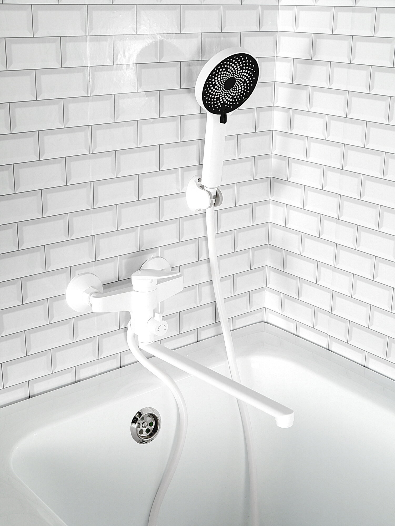 Смеситель для ванны Diadonna, латунь, однорычажный, поворотный излив, белый — фото 1