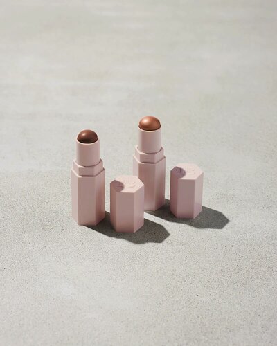 Изображение товара FENTY BEAUTY набор стиков для контуринга Mini Match Stix Duo Contour + Highlighter Set, 2 х 2,8 г, Espresso & Sinamon