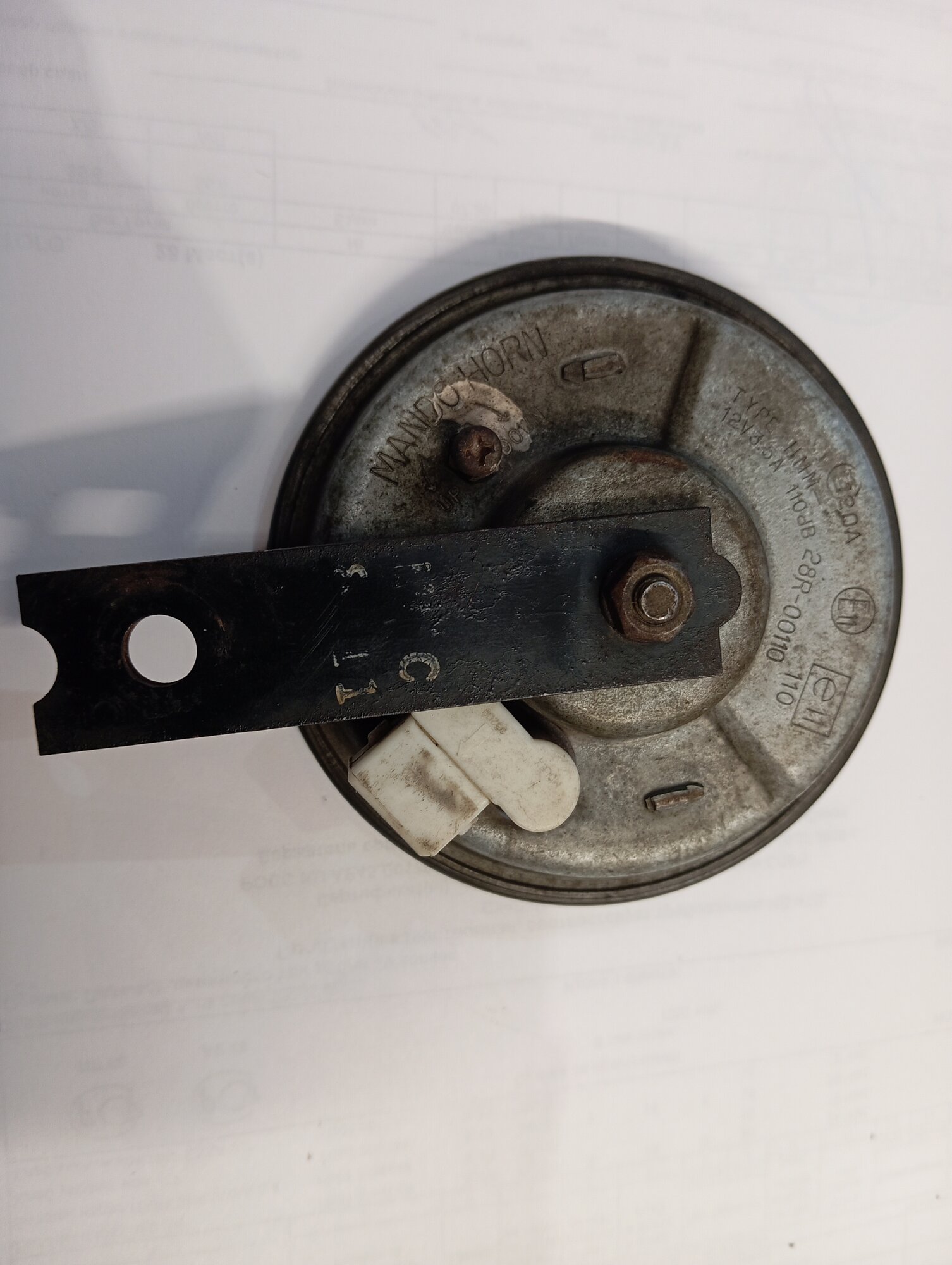 Сигнал штатный на ауди А6 — фото 1