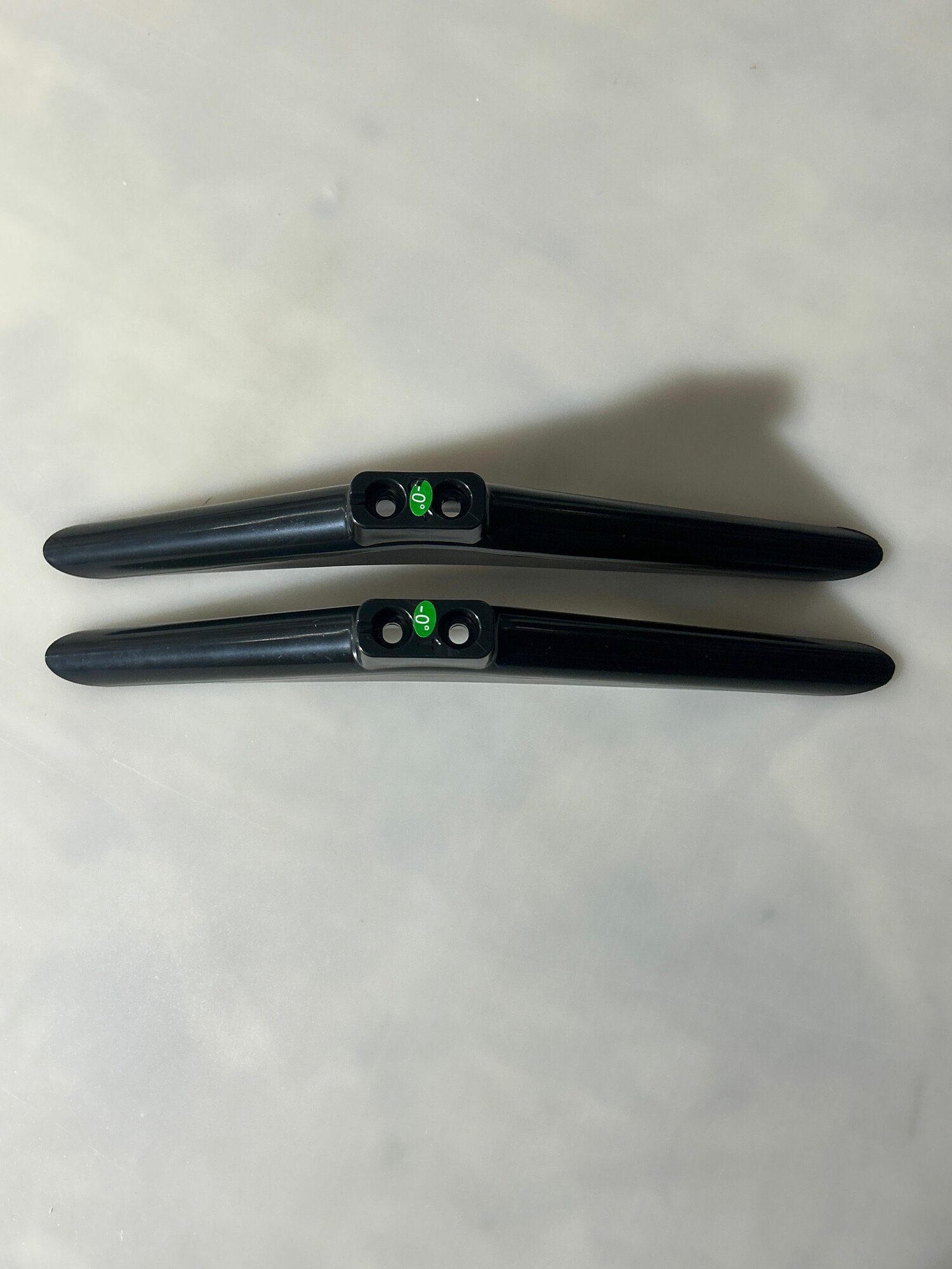 Подставка комплект комплект 2 шт (черный), для телевизора HI VHIX-55U169MSY