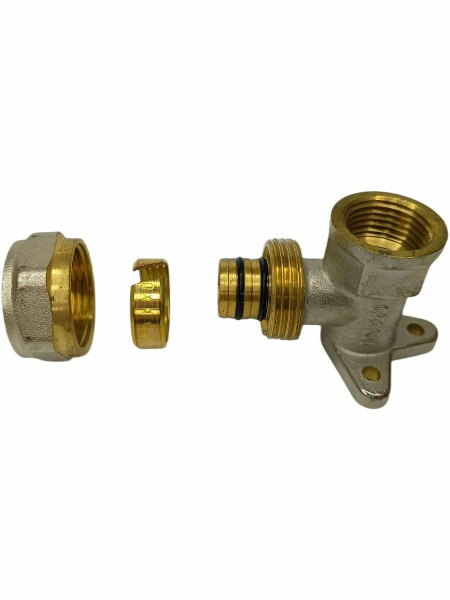 Уголок 1/2"*20 г/ц с креплением — фото 1