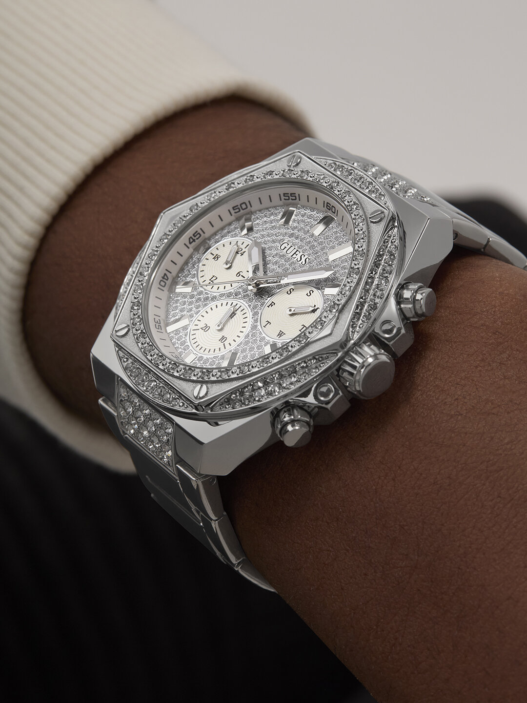 Наручные часы GUESS 