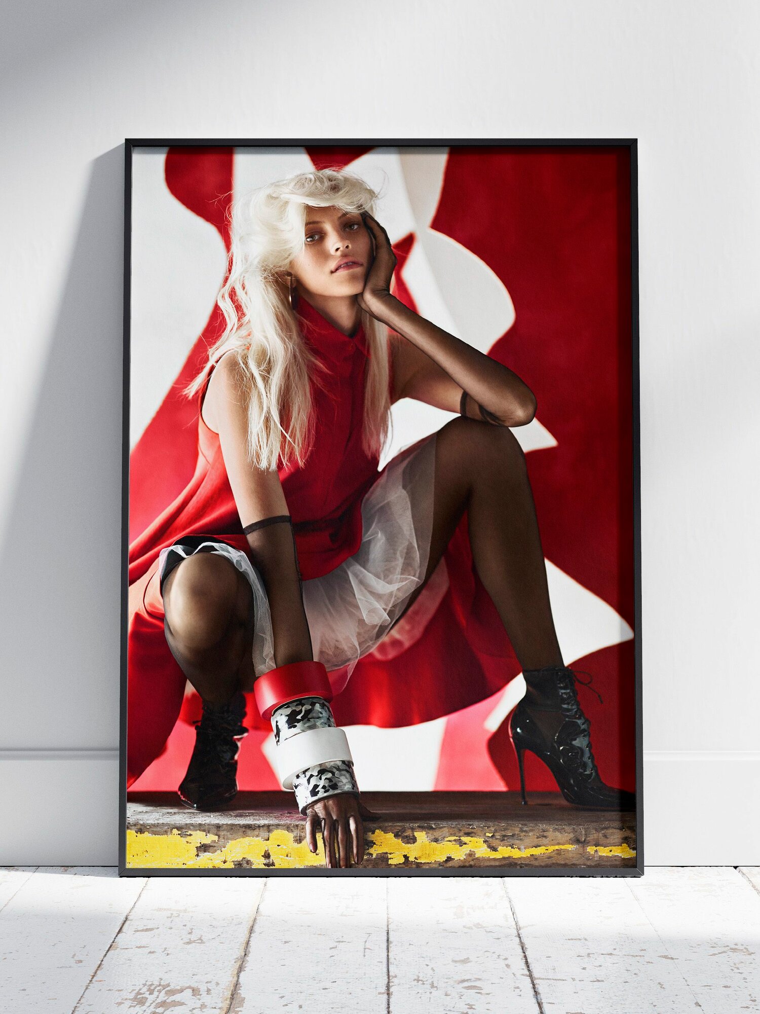 Плакат на стену для интерьера Девон Элизабет Виндзор (Devon Windsor 2) - Постер по модели, бренду и моде формата A4 (21x30 см)