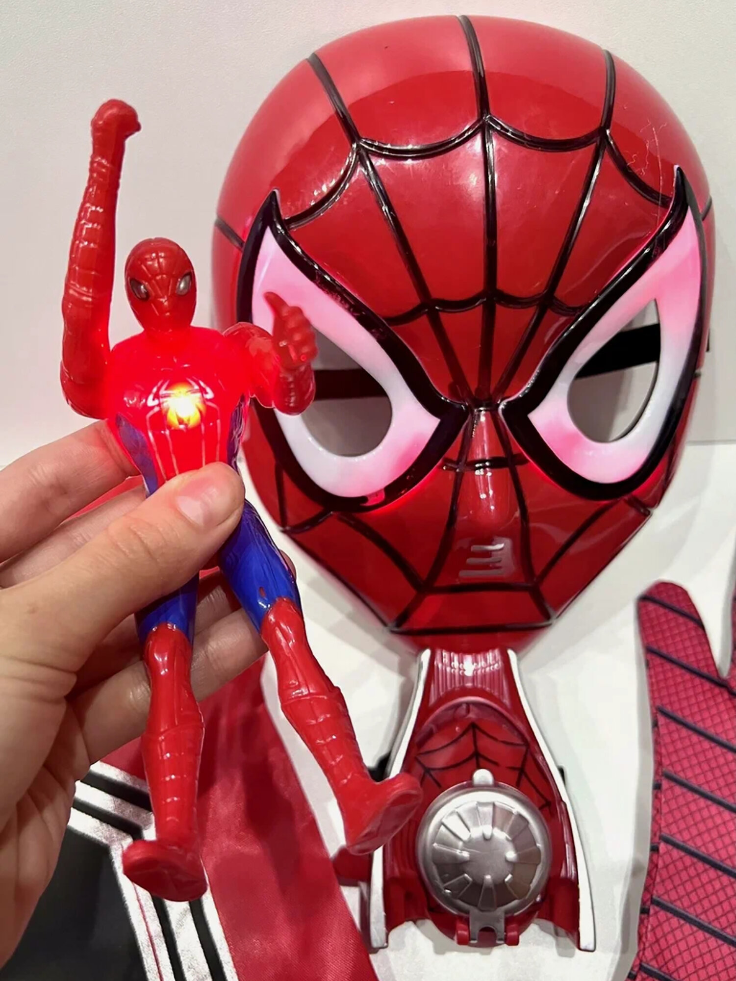 Игровой набор "Человек-паук", маска, бластеры, стрелы, пластик, 3-5, 5-7, лет — фото 1