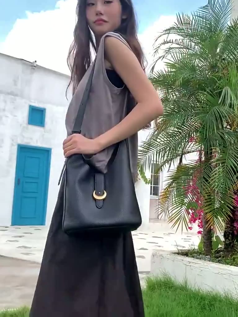 Сумка мешок , фактура зернистая, чeрный — фото 1