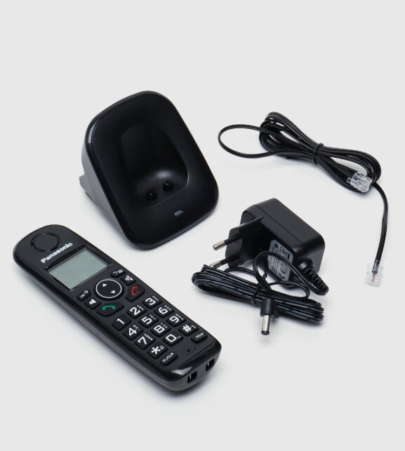 Радиотелефон Panasonic KX-TG6813 DECT 16 языков, черный 1 трубка — фото 1