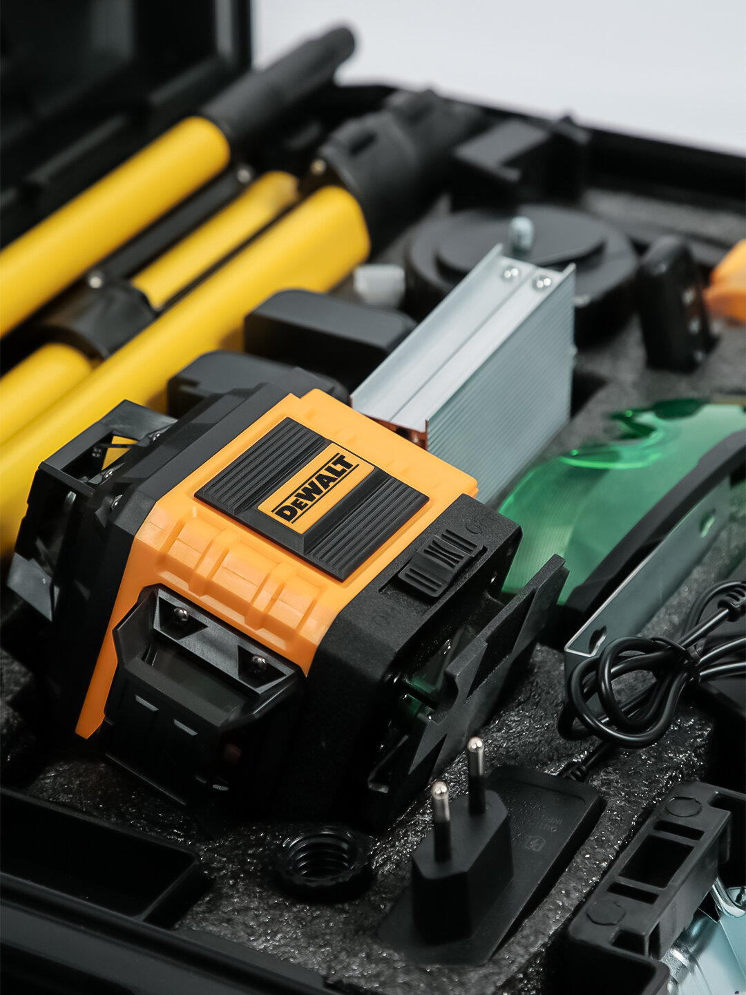 Лазерный уровень, со штативом, с функцией самовыравнивания, 16 лучей, зеленый — фото 1