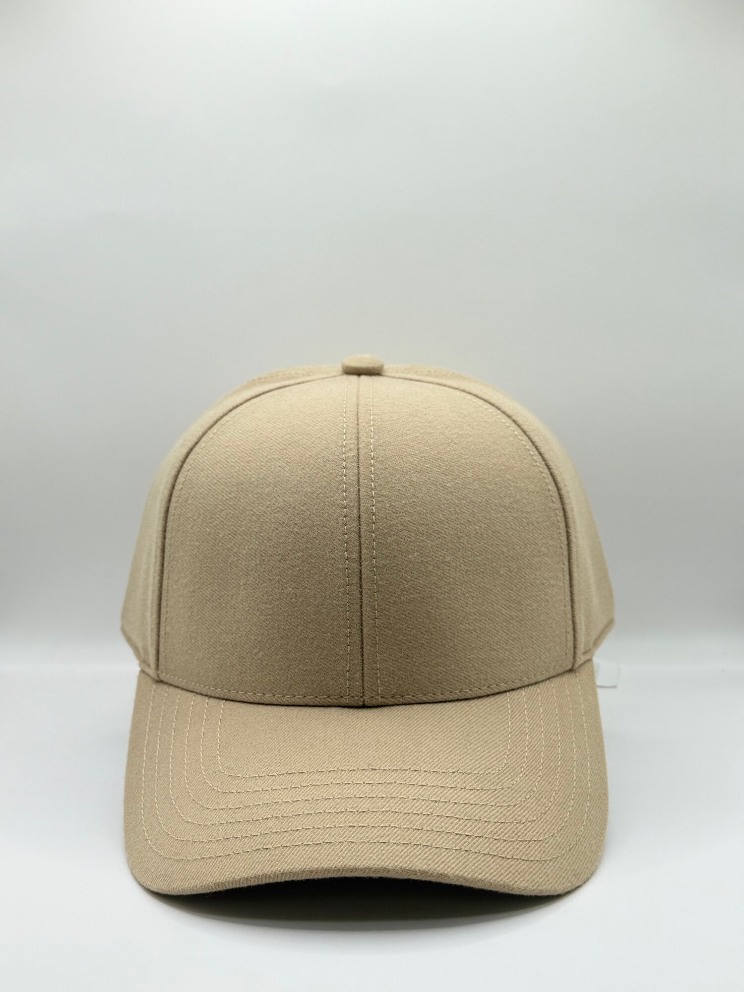 Кепка  молочный цвет для мужчин