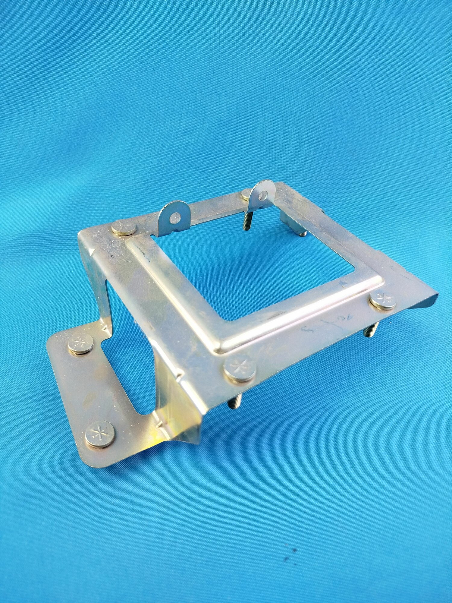 Кронштейн крепления контроллера управления АКПП "ВАЗ"для автомобилей Калина 2, Гранта (21902-1412064)