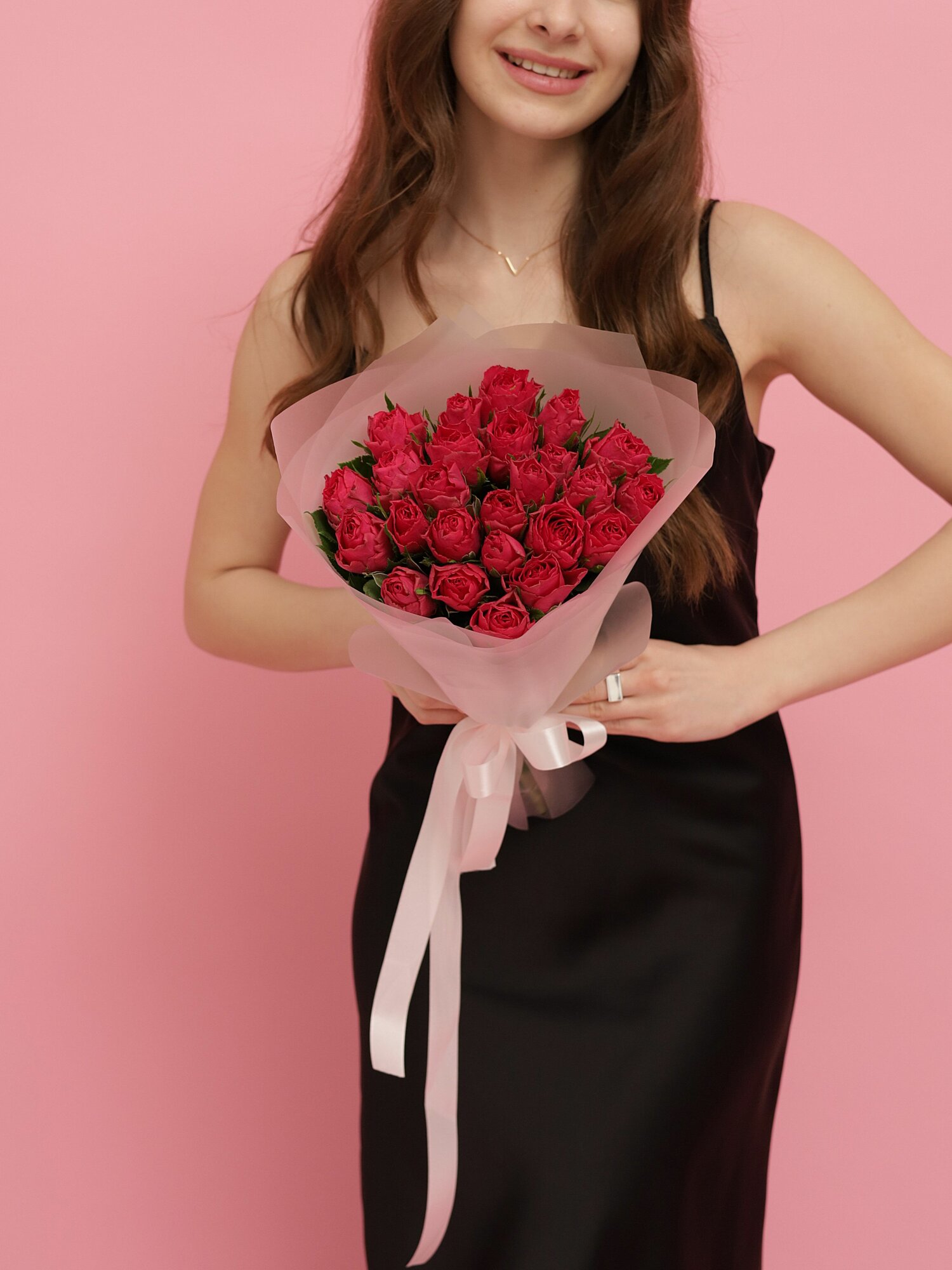 Букет из 25 розы Цвет Малиновая 40 см