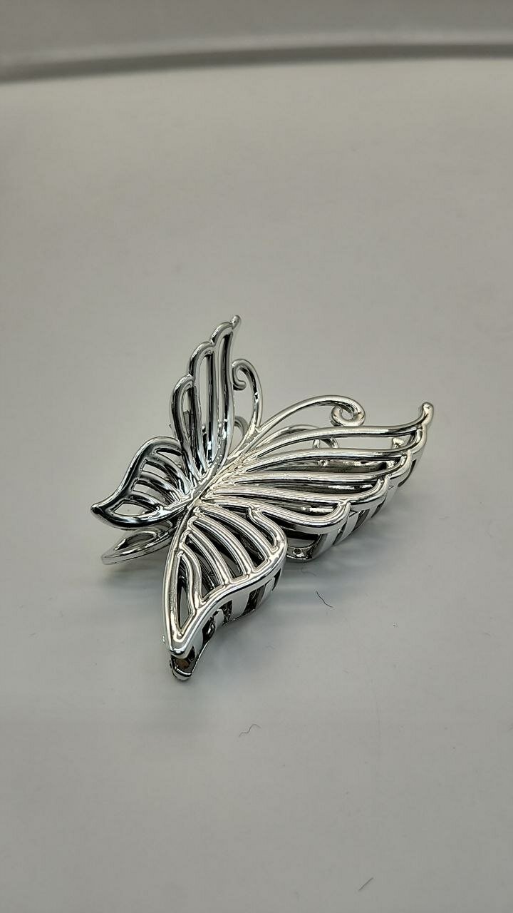 Крабик для волос серебренного цвета , заколка для девушек, в форме бабочки — фото 1