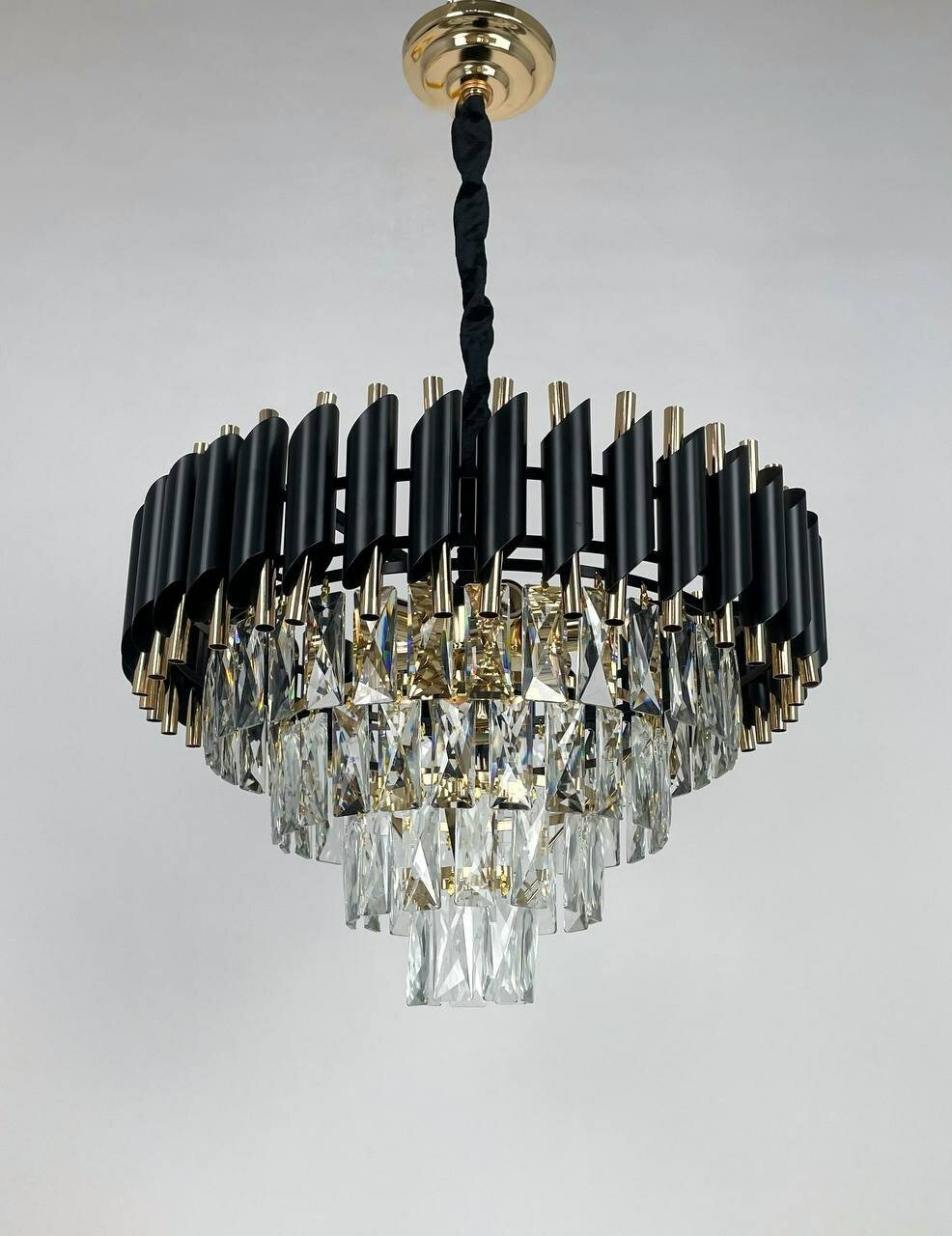 Люстра подвесная Lanbos, 7 ламп Е14, 280 Вт, до 15 кв м, черная+золото