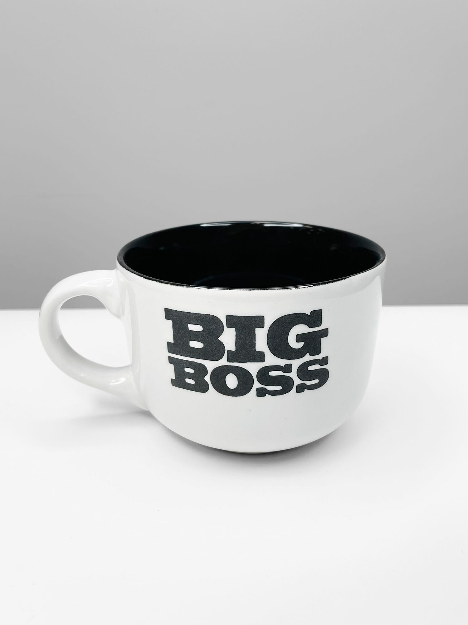 Кружка большая керамическая 500 мл, бело-черная, рельефная BIGBOSS