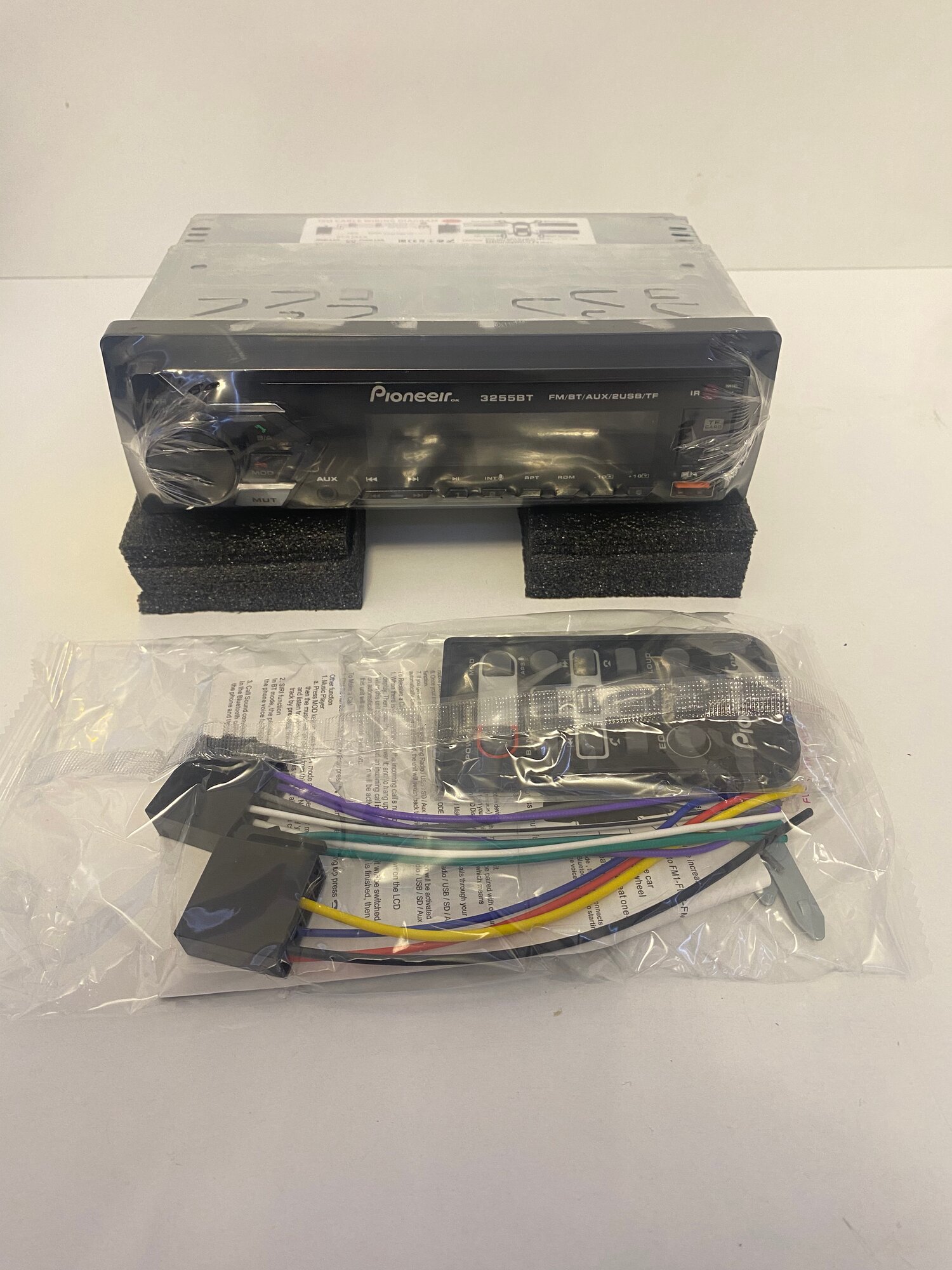 Магнитола Pioneer 3255BT 1DIN, Bluetooth, USB, AUX-вход, LCD-дисплей, 4x50Вт — фото 1