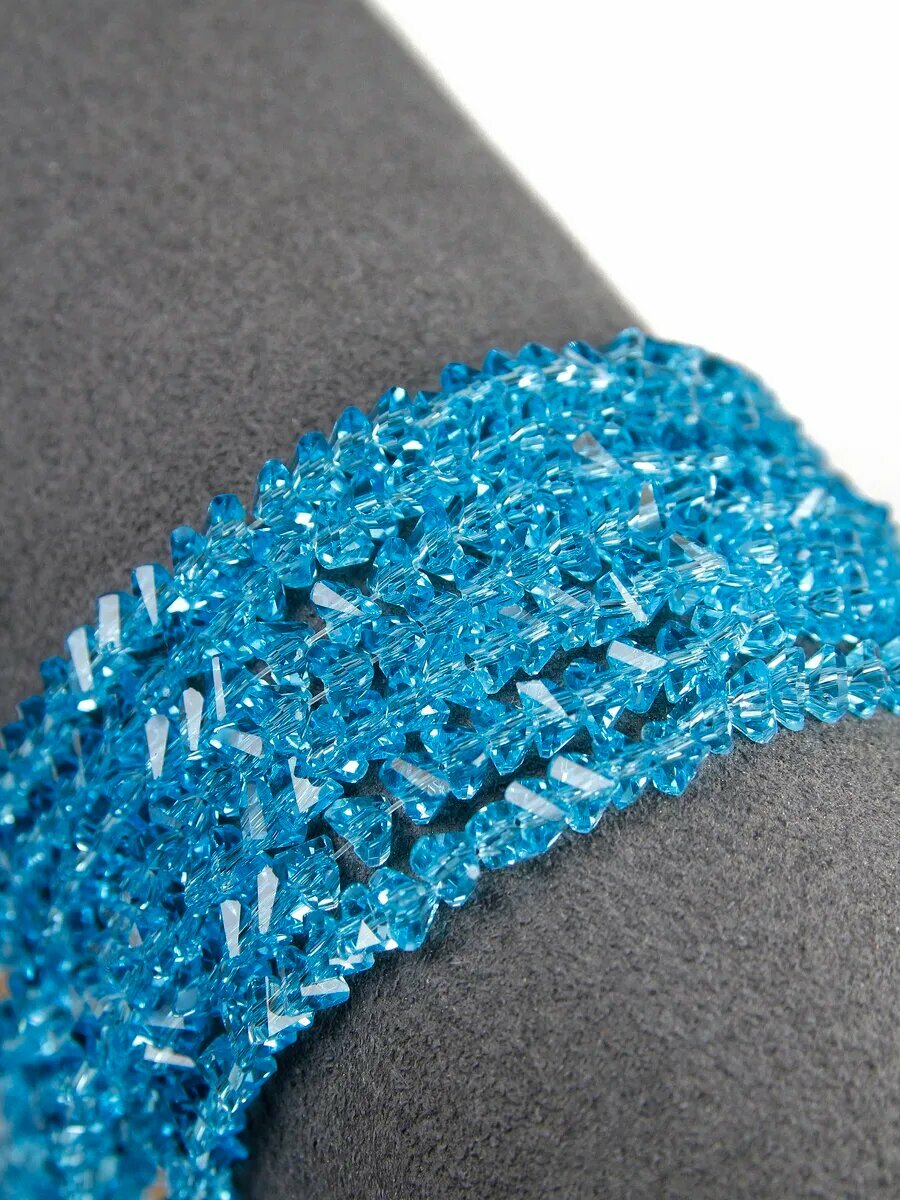 Алмазная грань, стекло, голубой - сердечки 4 мм - 36 см