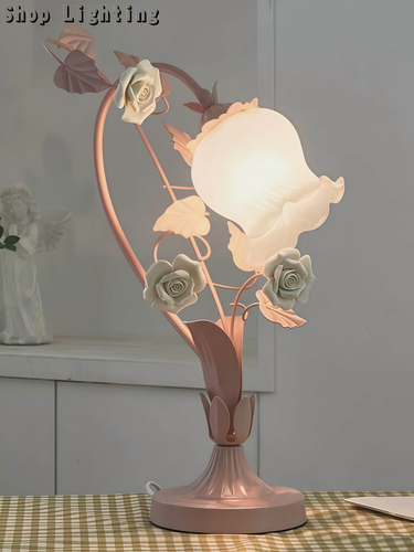 Изображение товара Креативная декоративная настольная лампа в виде цветка ландыша，розовый