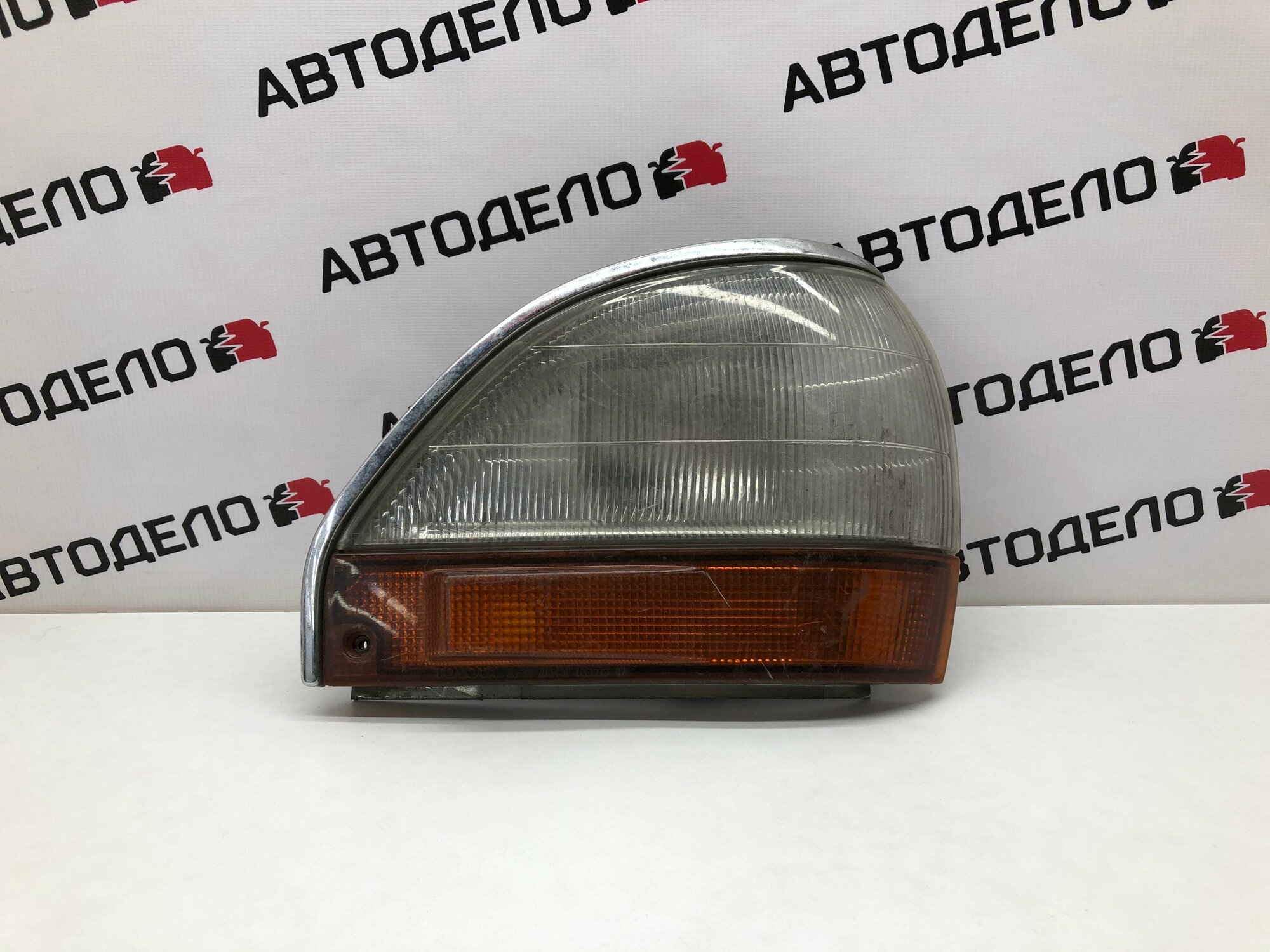 Фонарь габаритный правый Toyota Town Ace R30