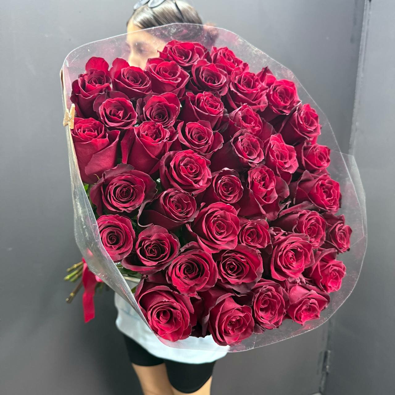 Букет Высокие Розы 35 шт / Гигантские (Длинные) Розы / Доставка Цветов / 35 роз 100 см (1 метр) метровые