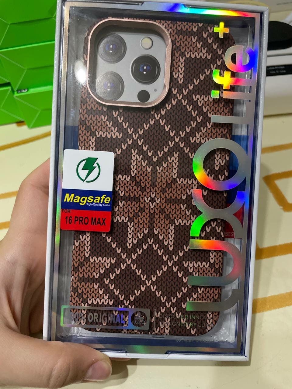 Чехол LUXO Life+ для iPhone 16 Pro Max, карбоновый, с MagSafe