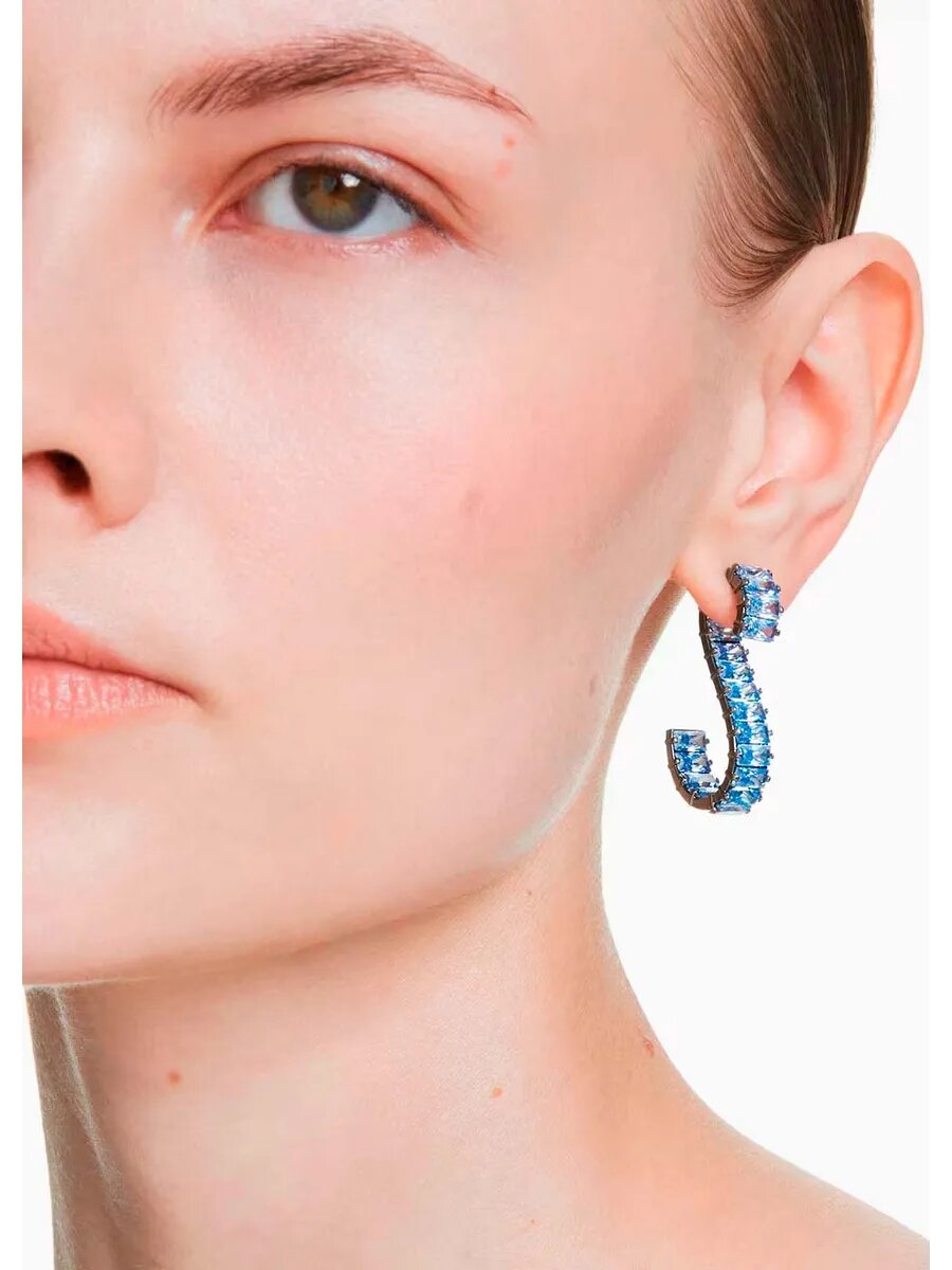 Серьги с подвесками SWAROVSKI, кристаллы Swarovski, размер 35 мм, серебряный, голубой — фото 1