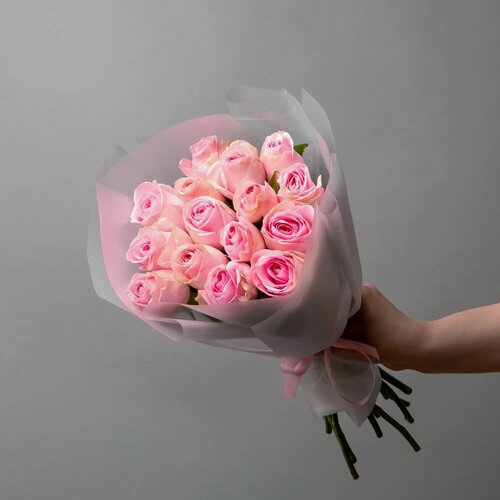 Изображение товара Букет из розовых роз 21 шт Высота 40 см в коробке и аквабоксе от "Простоцветы"