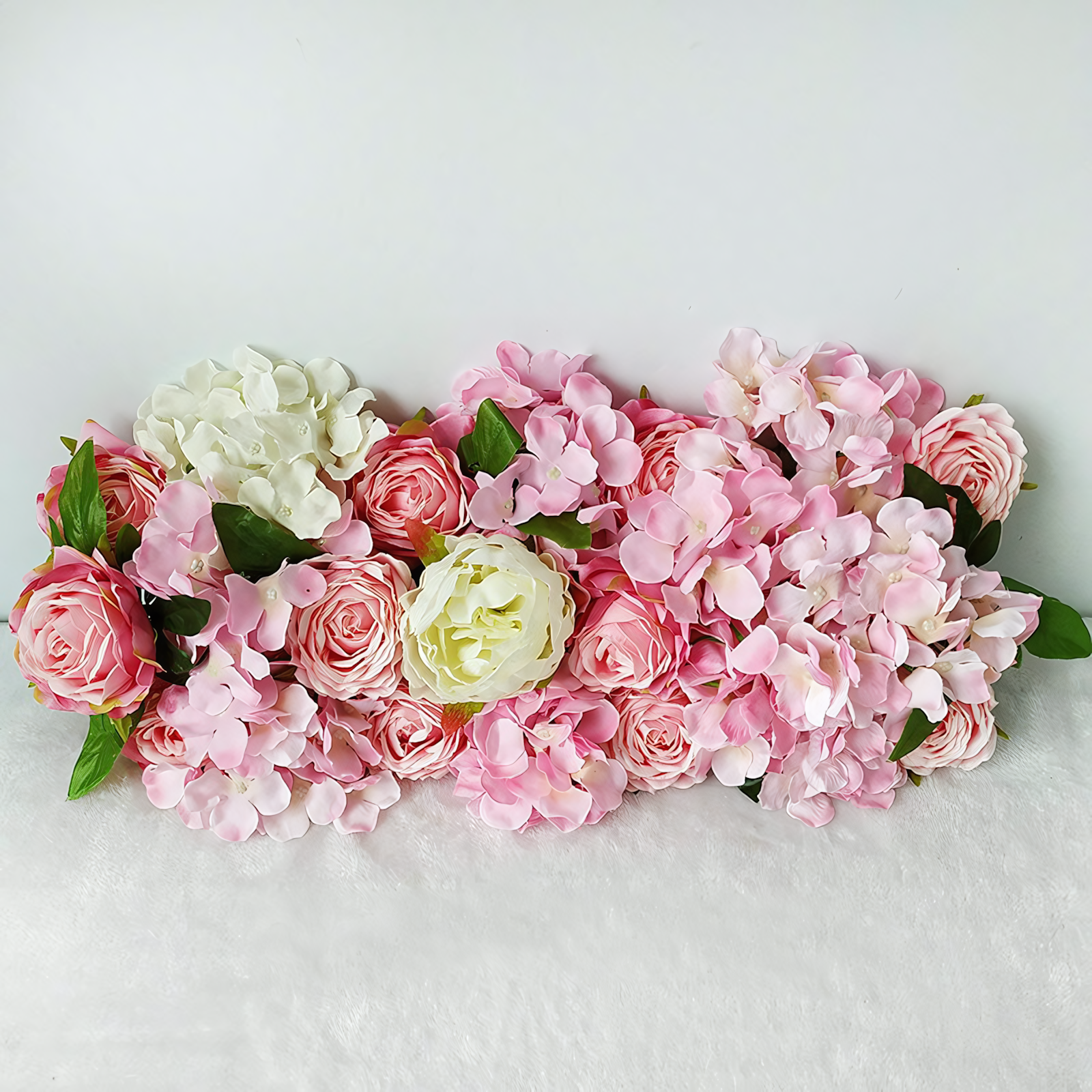 Декоративная панель из искусственных цветов напольная 45х22 см розовая роза