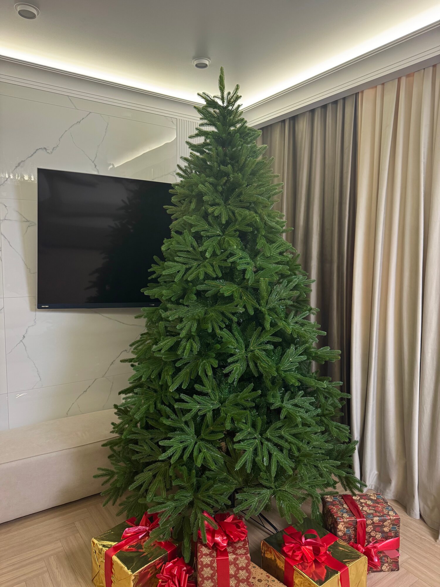 Елка Президентская 180 см ствольная крепление на шарнирах литая + пвх