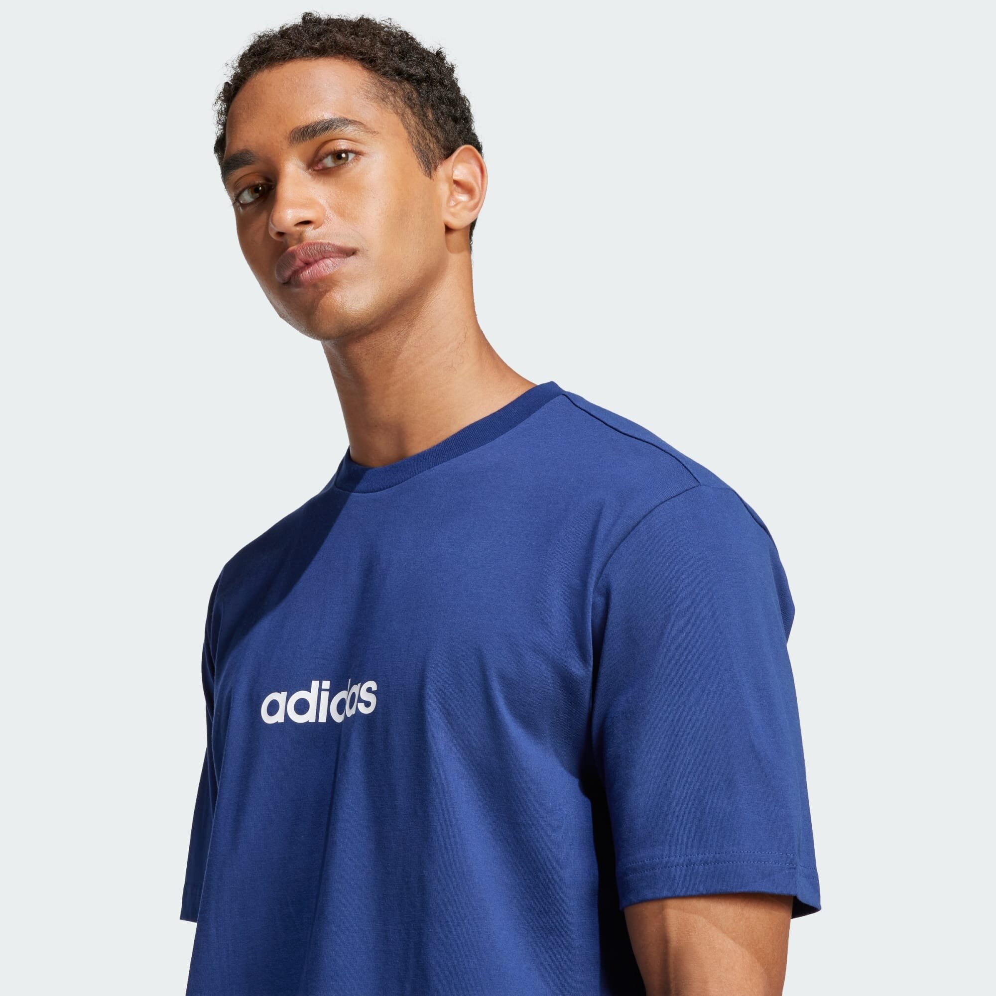 Футболка adidas Essentials Linear Single Jersey, размер L INT, темно-синий/белый — фото 1