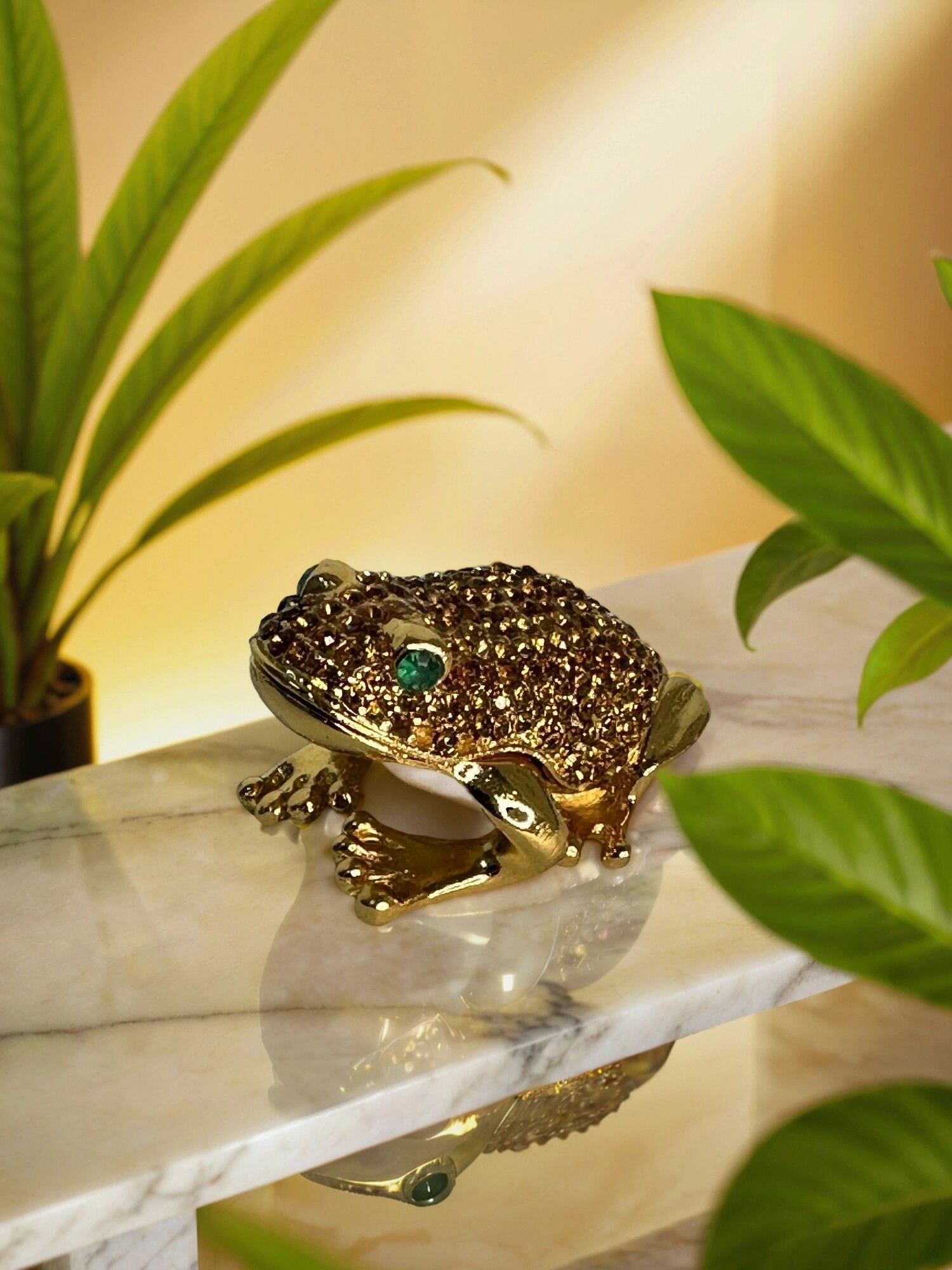 Шкатулка Лягушка металлическая со стразами, 5*4*3 см