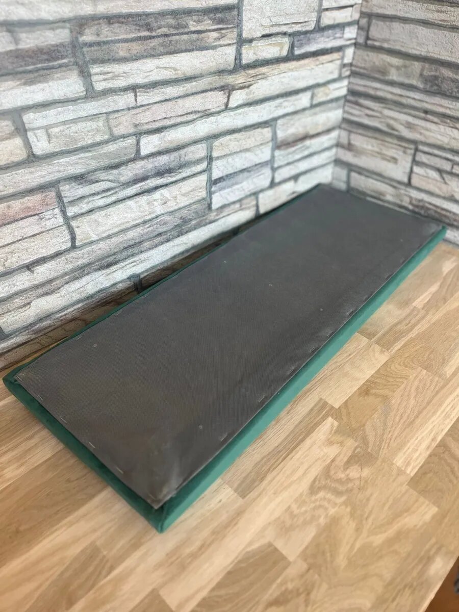 Сидушка на банкетку, обувницу, Студия кованой мебели Нива, размер 70х28 см, цвет зеленый бархат — фото 1