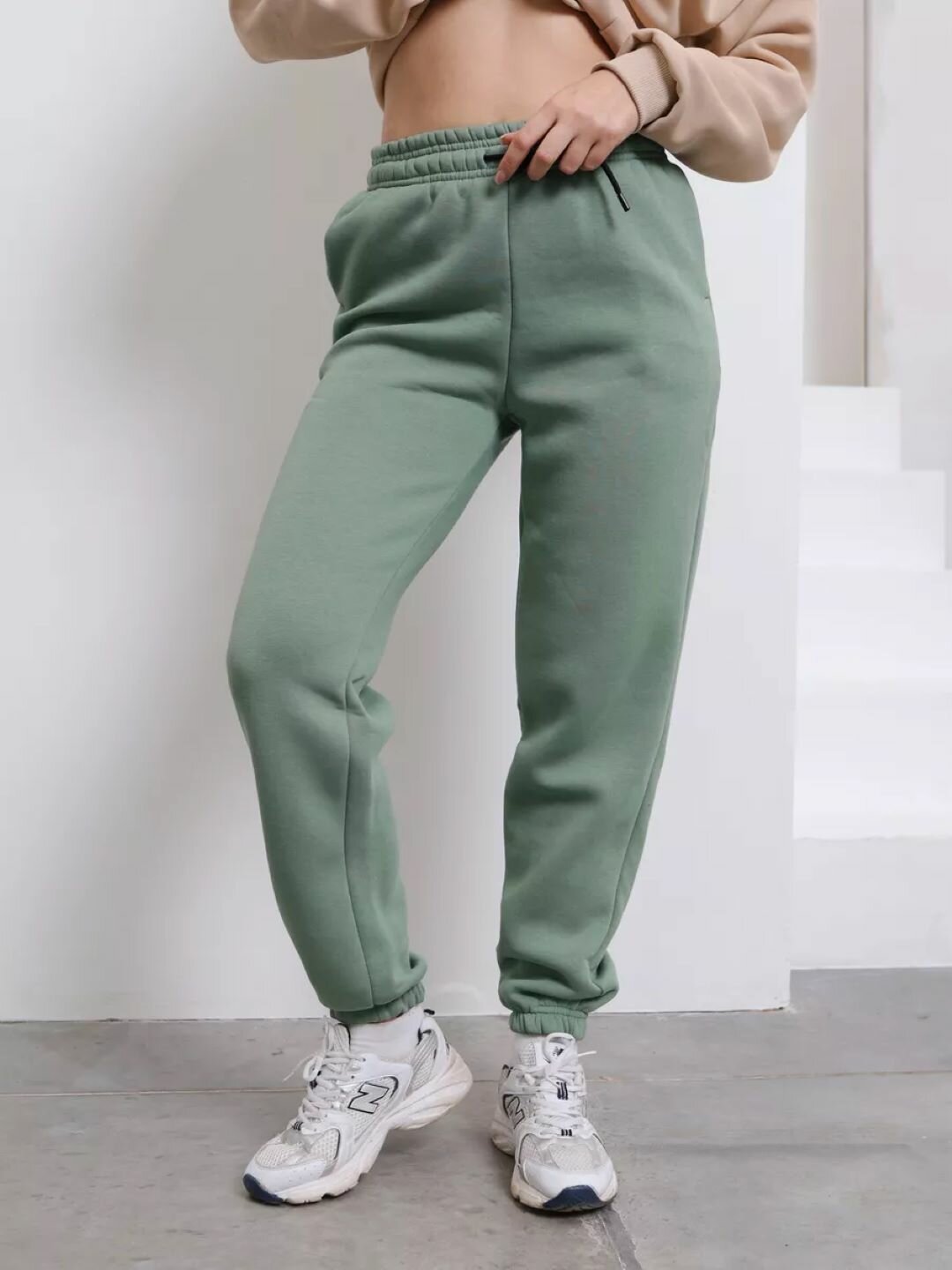 Брюки спортивные DNZ, размер 48, малахитовый