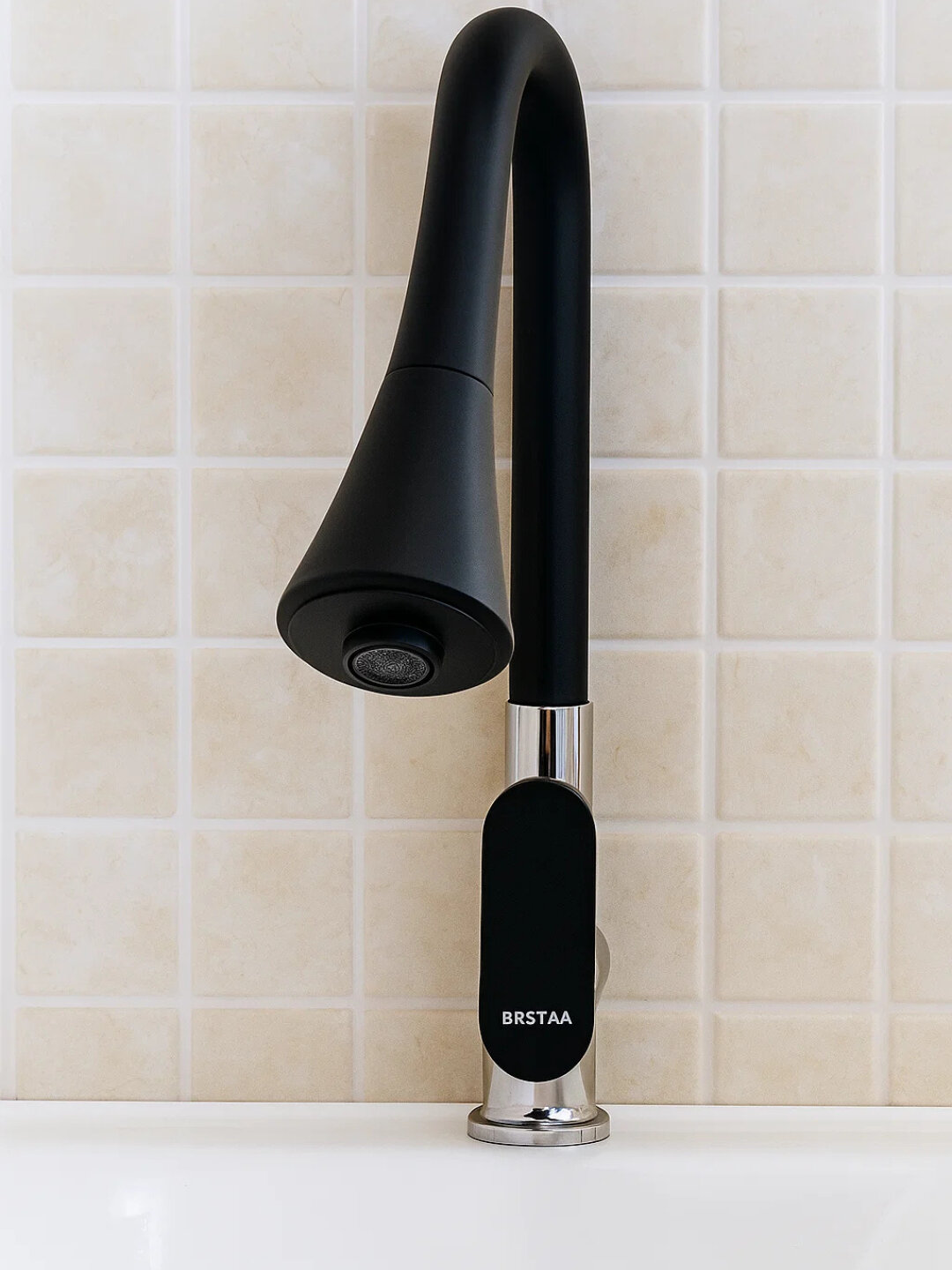 KRISTAL цветной гибкий смеситель – прочный, удобный и мощный