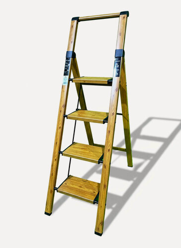 Изображение товара Стремянка Алюминиевая Calipso 4 Широкие Ступени, Цвет Дерево, Рабочая Высота 2.95 М, Нагрузка 150 Кг.