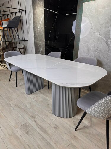 Изображение товара Стол кухонный из керамогранита Mesa design "Tubos Dobles", 160 x 90 x 75 см, белый с прожилками, подстолье металл
