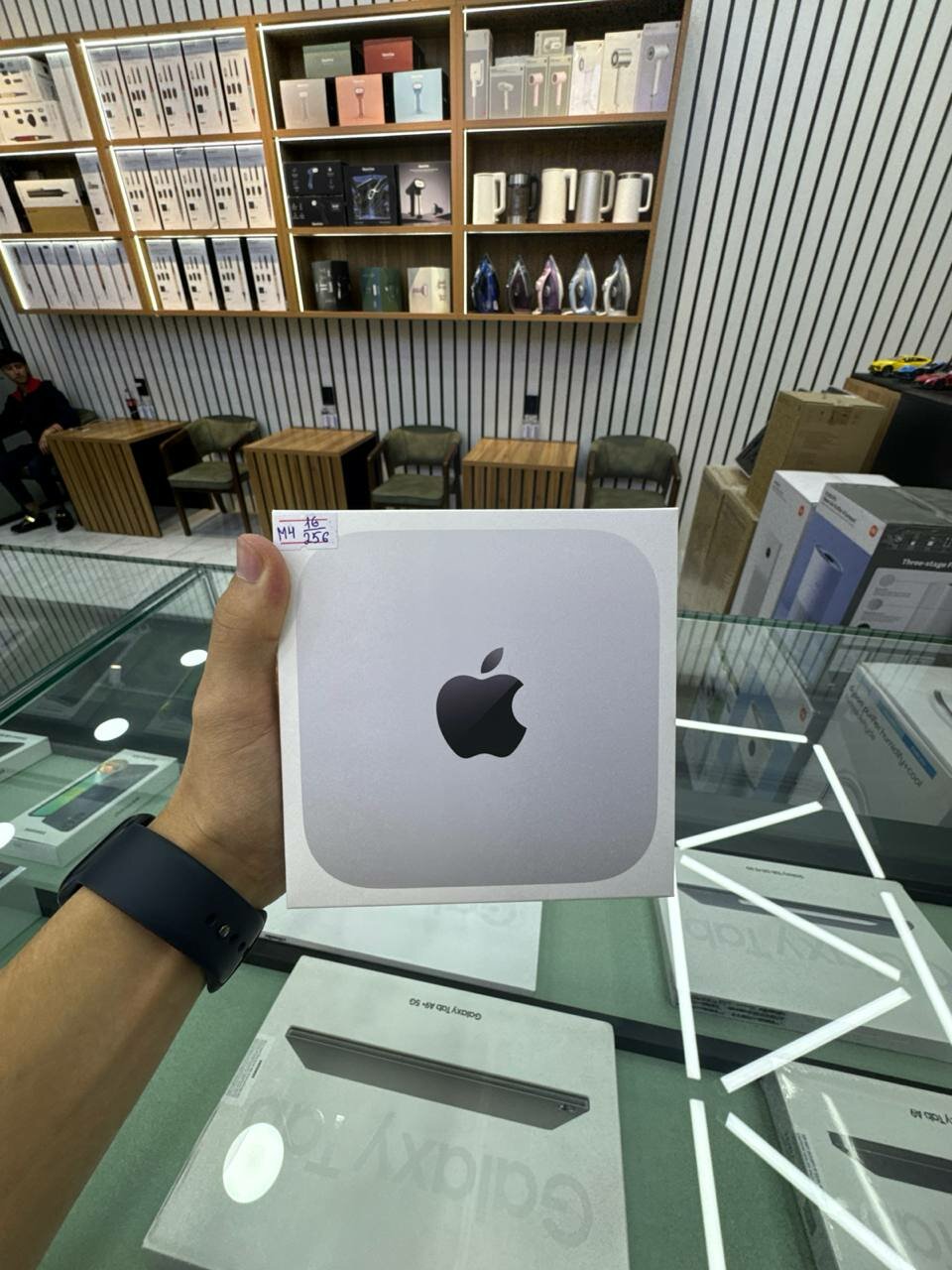 Ноутбук Apple Mac mini, M2, SSD 256GB, 8GB RAM, 8 ядерный процессор — фото 1