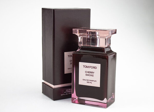 Cherry Smoke Tom Ford — гипнотическая вишня в огне ночи и страсти — фото 1