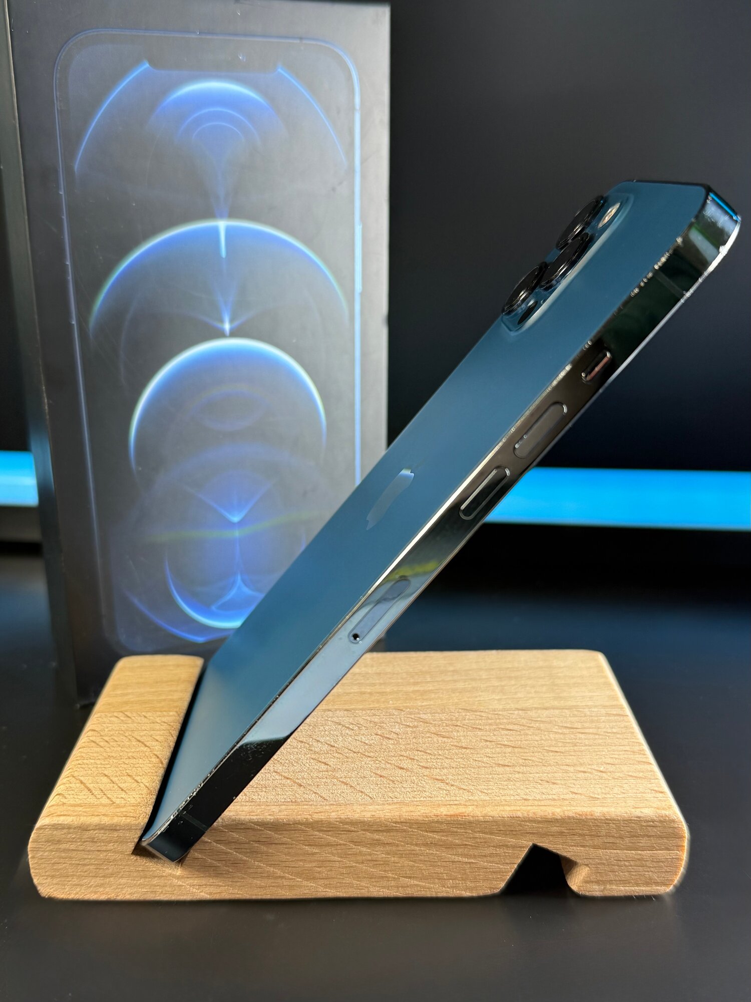 Смартфон Apple iPhone 12 Pro Max, 256gb, Pacific Blue, RU, nano SIM + eSIM — фото 1