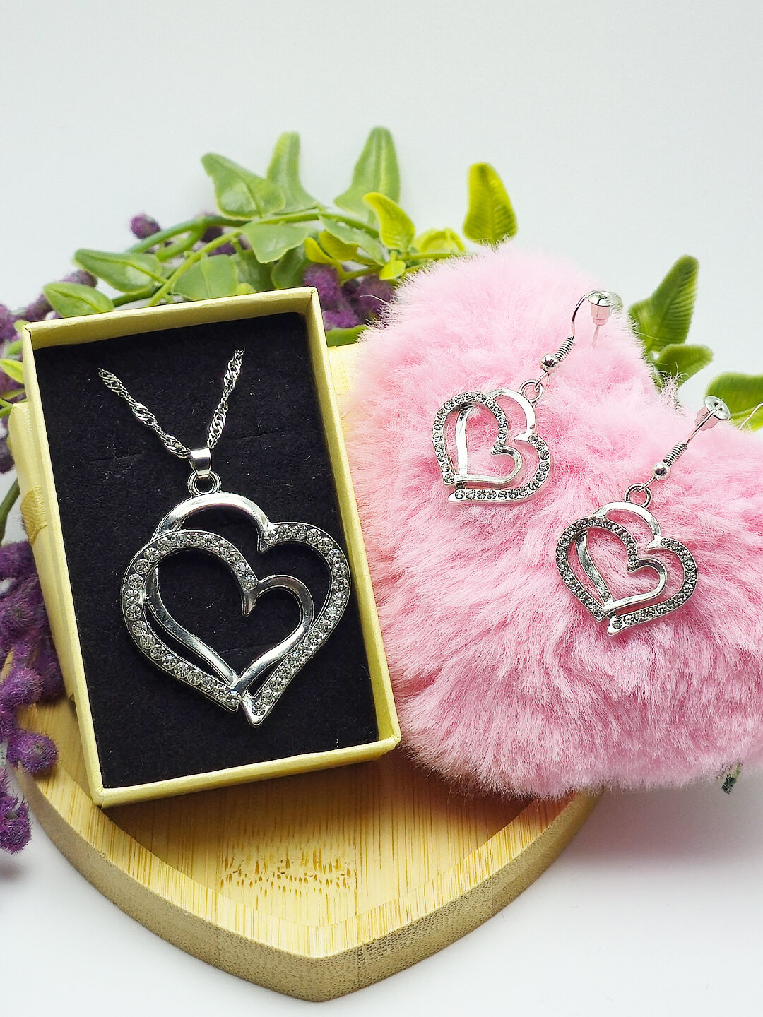 Комплект бижутерии, размер кольца: безразмерное, размер браслета 21 см, размер колье/цепочки 45 см, серебряный