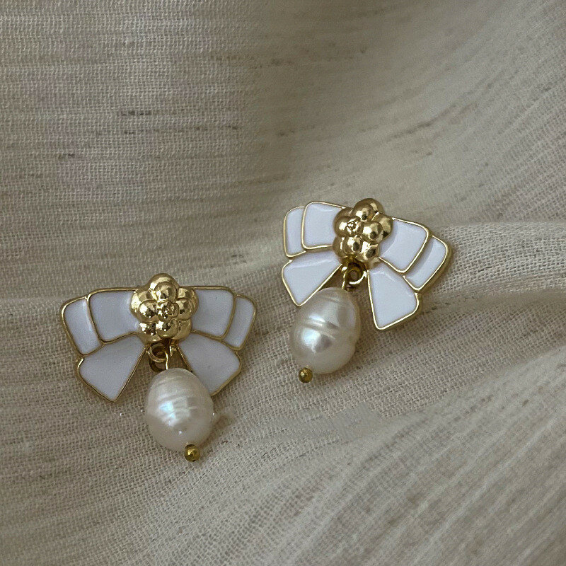 Серьги пусеты, жемчуг Swarovski синтетический