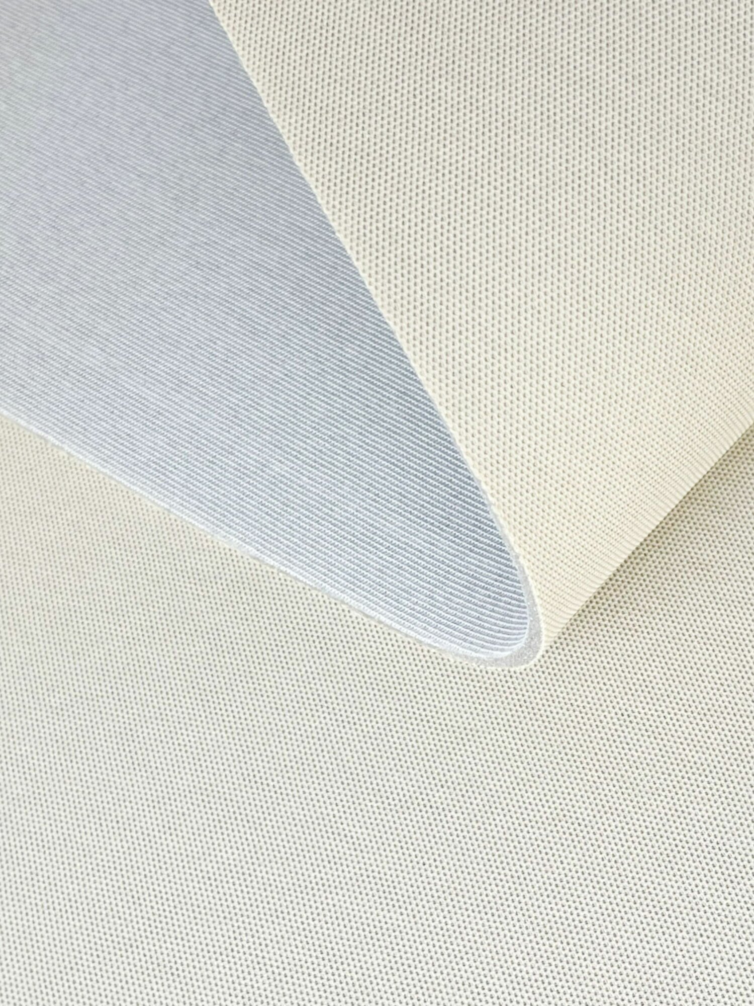 Потолочная ткань на поролоне с сеткой 3мм 17х2м цвет Кремовый