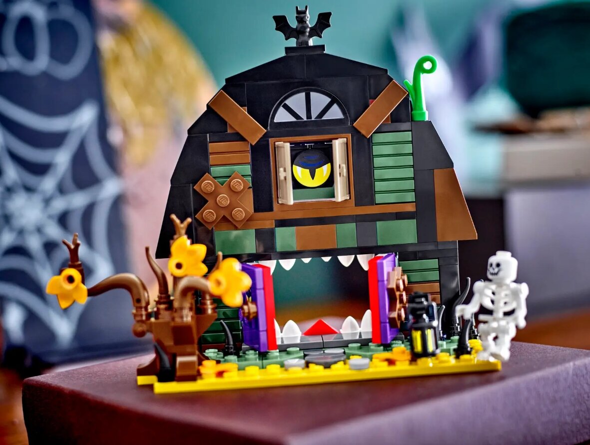 Конструктор LEGO Halloween Barn 40721 Хеллоуинский амбар, 205 дет. — фото 1