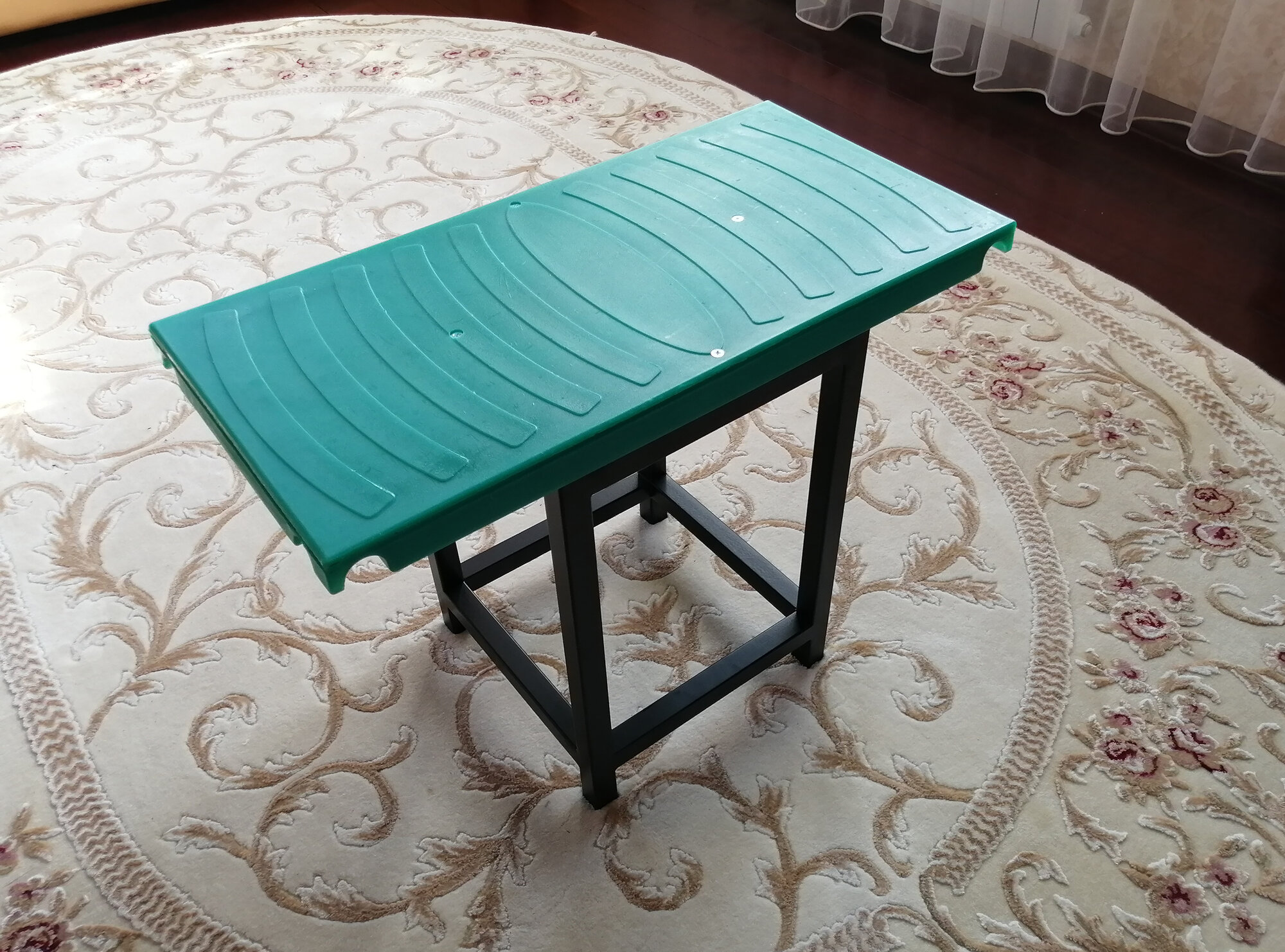 Табурет всепогодный, каркас металлический цельносварной, пластик анти скользящий.