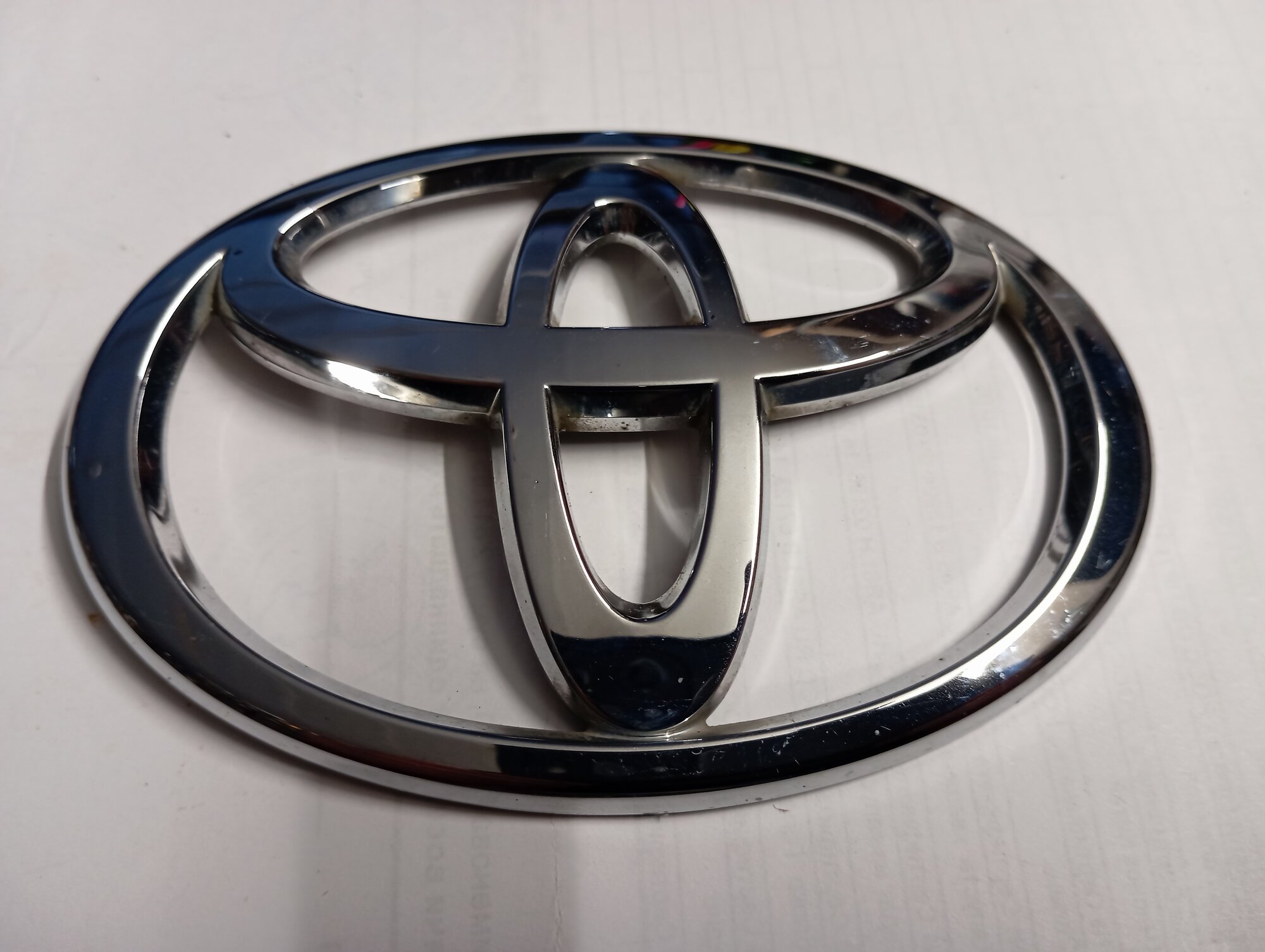 Тойота альфард лендкрузер. и др. эмблема оригинал