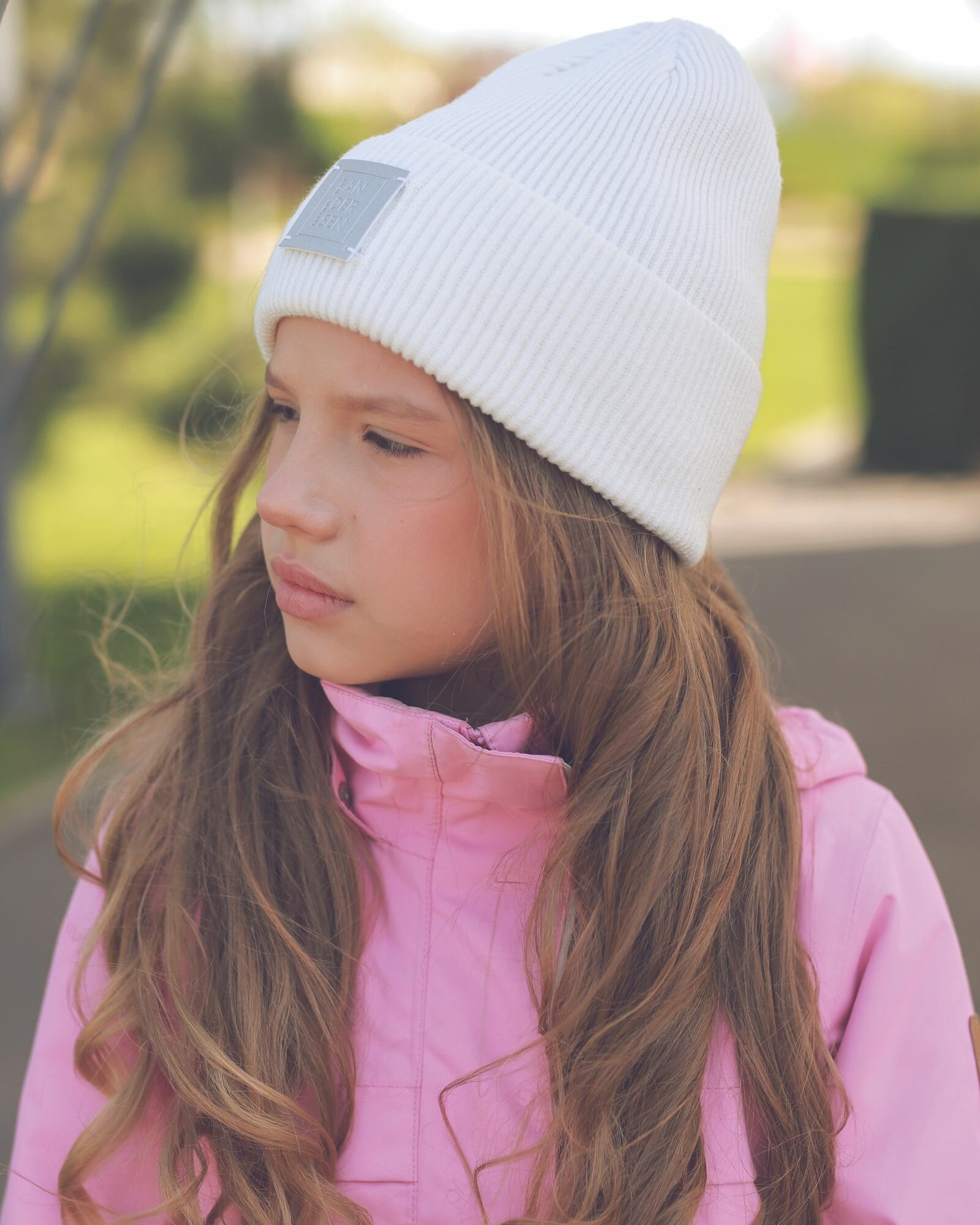 Шапка-бини Андерсен Весна-лето 2024 для девочек, размер 54-56, экрю — фото 1