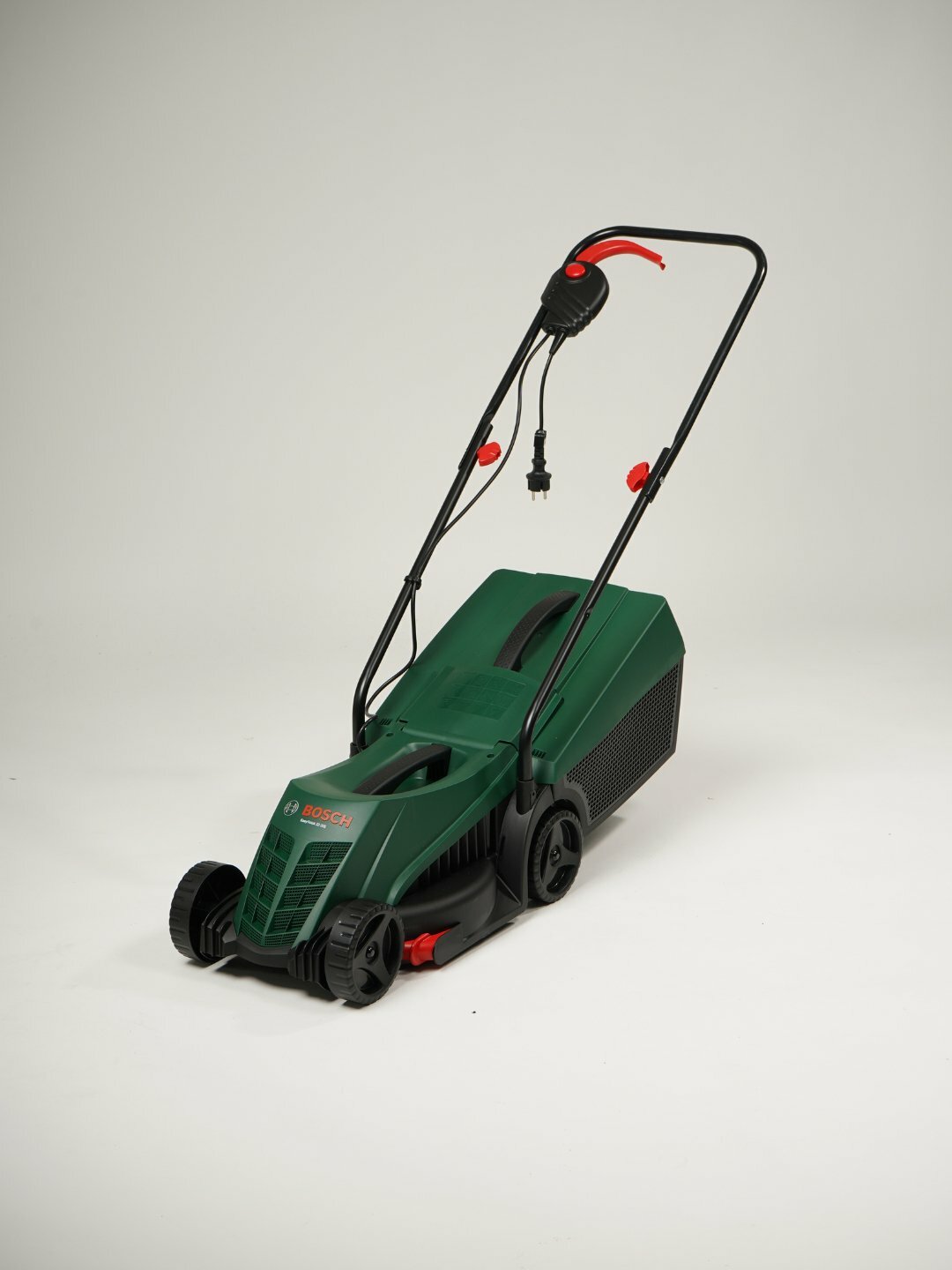 Электрическая газонокосилка BOSCH Rotak 32 (0.600.885.B00), 1200 Вт, 32 см — фото 1