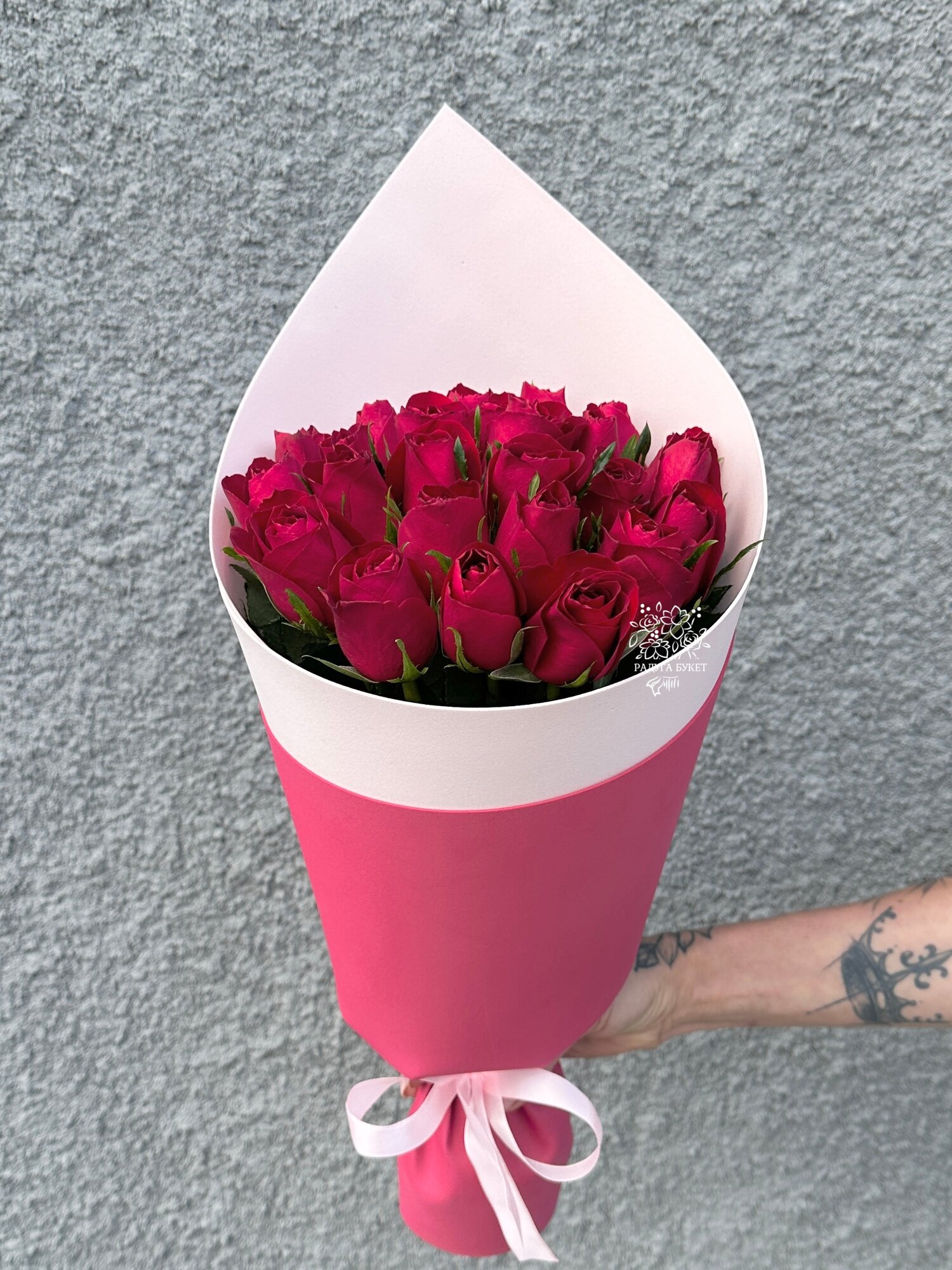 Букет из 25 красных роз 40см Кения / Арт. 154104 / Радуга Букет