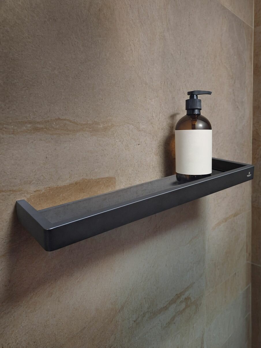 Полка для ванной комнаты настенная 600 мм стекло/латунь черная матовая