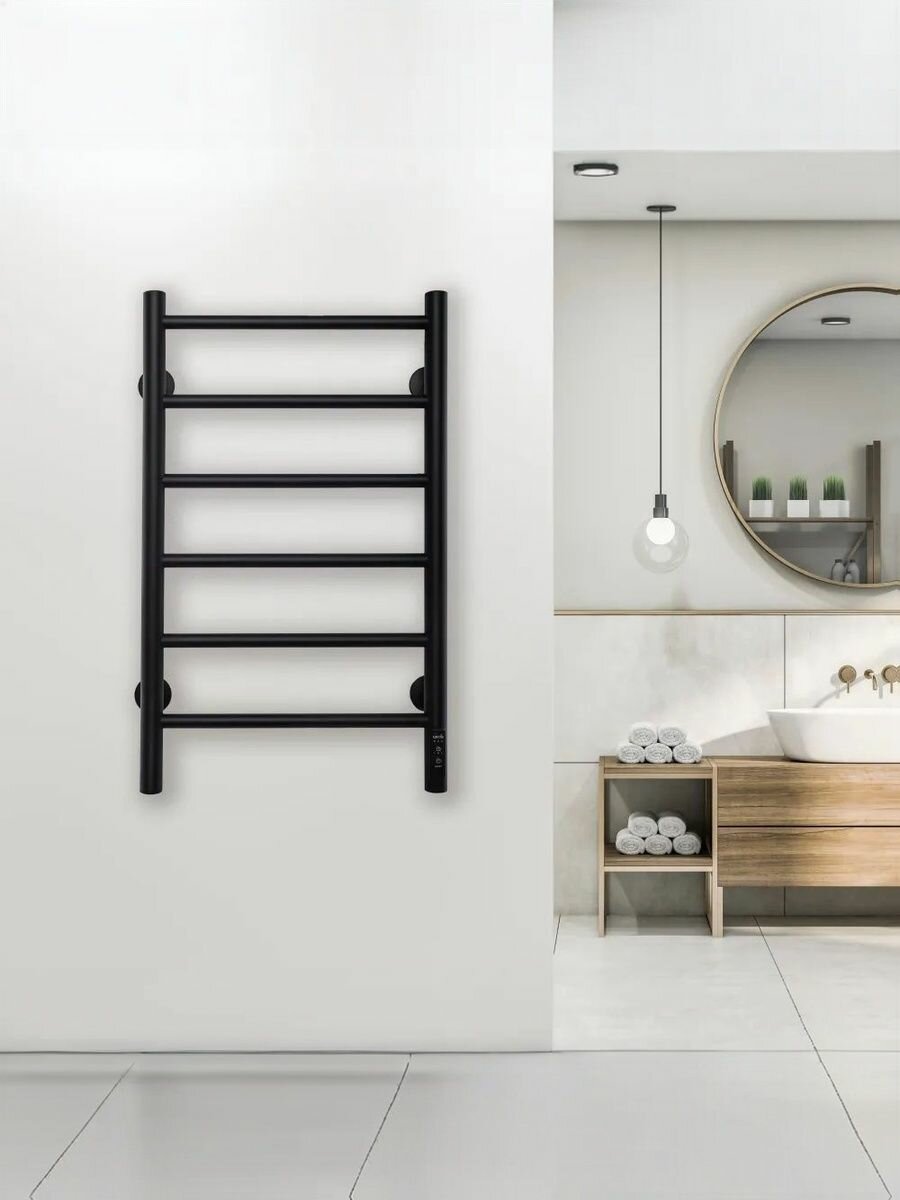 Полотенцесушитель Электрический GROIS Laura GR-131 400 x 700 П6 RAL9005 U черный матовый